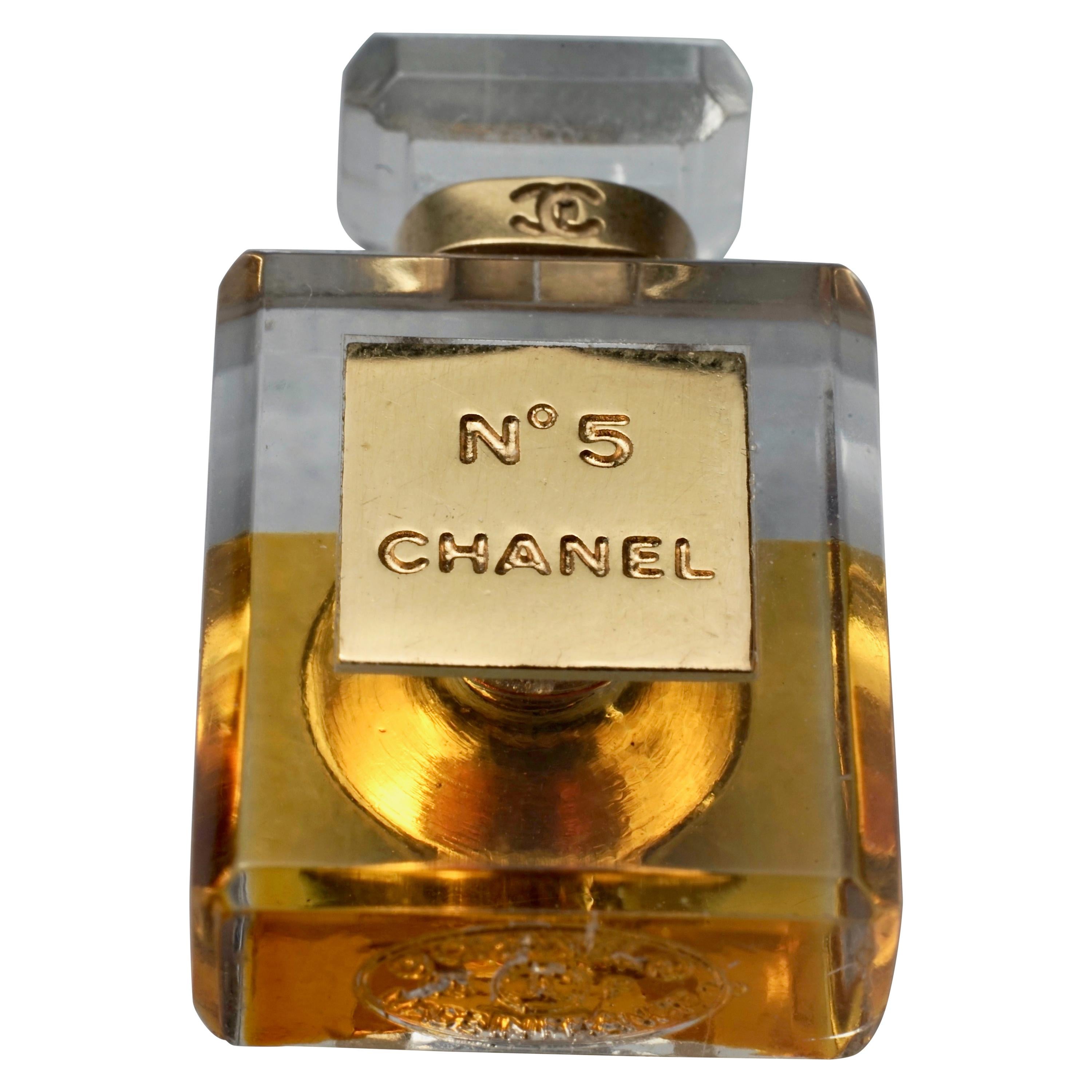 CHANEL miniature perfume bottle brooch – Vintage Carwen