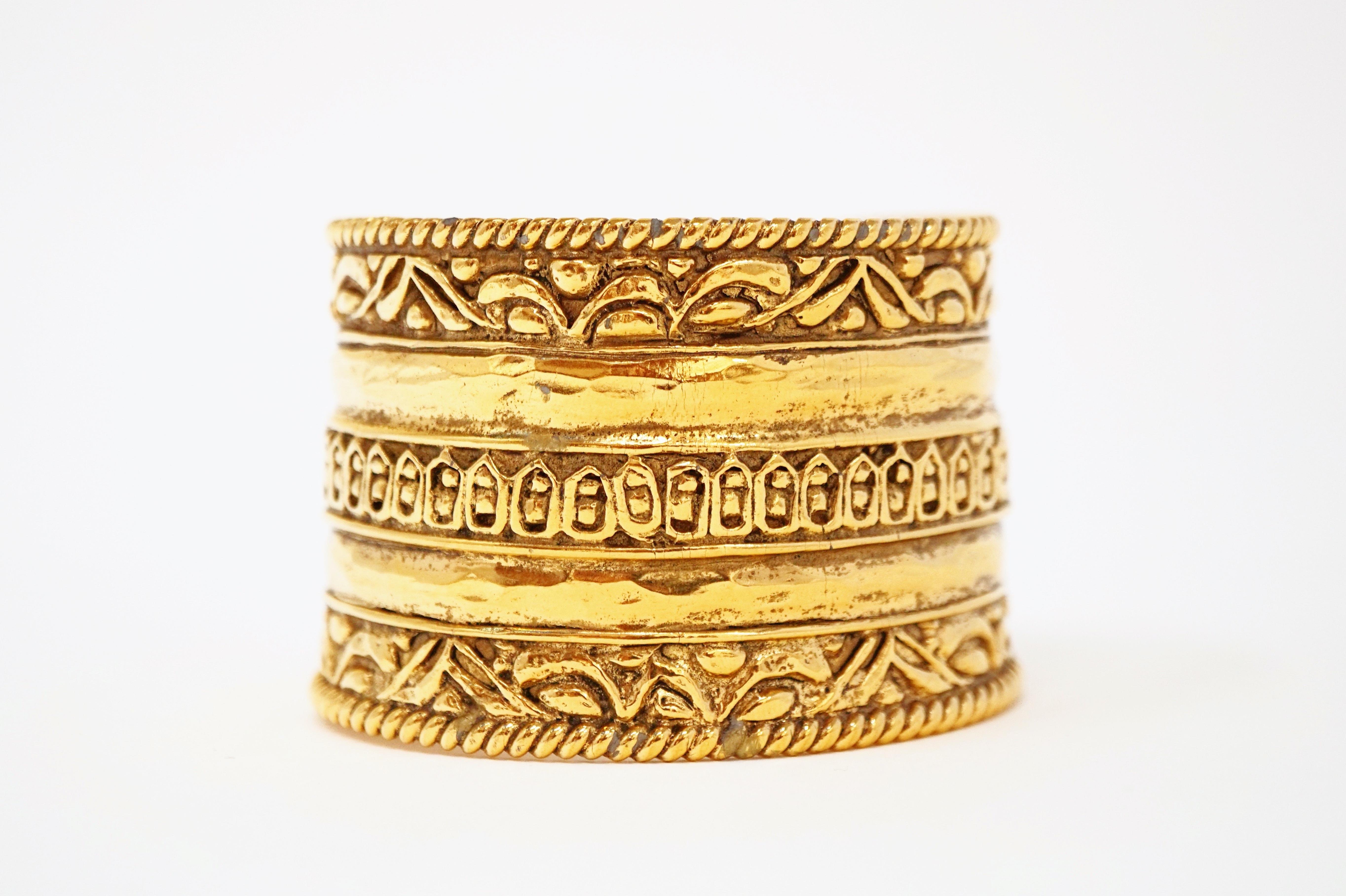 chanel cuff bracelet gold
