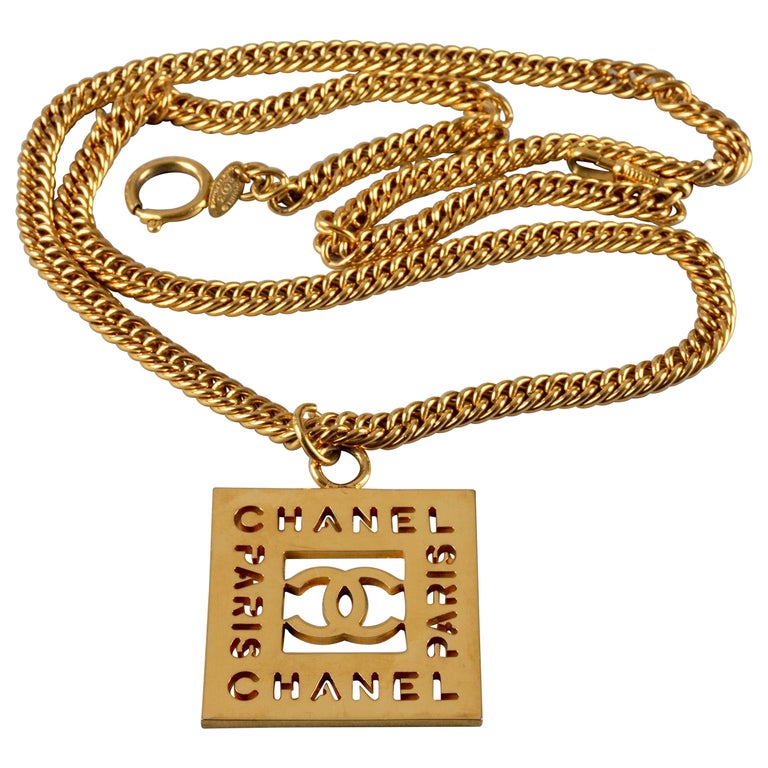 Vintage CHANEL PARIS Logo Cutout Square Pendant Necklace For Sale at  1stDibs | chanel vintage jewellery, chanel vintage necklace