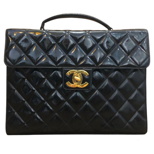 Chanel 2023 Rare Bright Yellow Leather 19 Card Holder 3CJ1214 For Sale