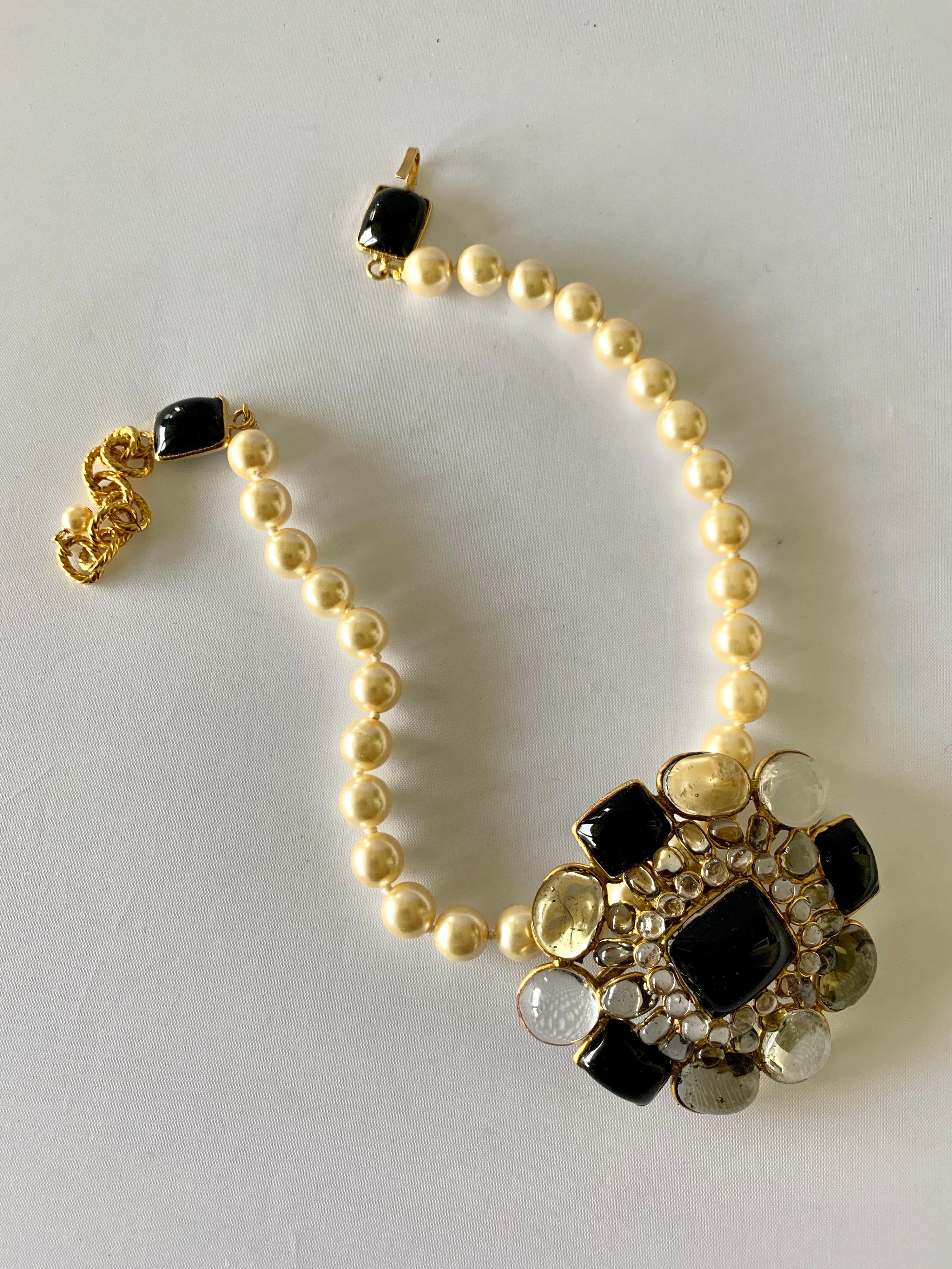 vintage glass pendant necklace