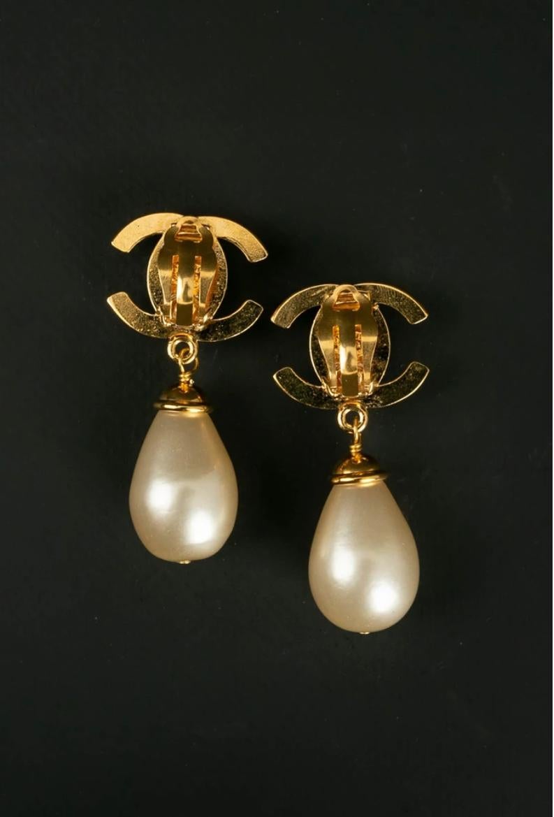 chanel pearl pendant earrings