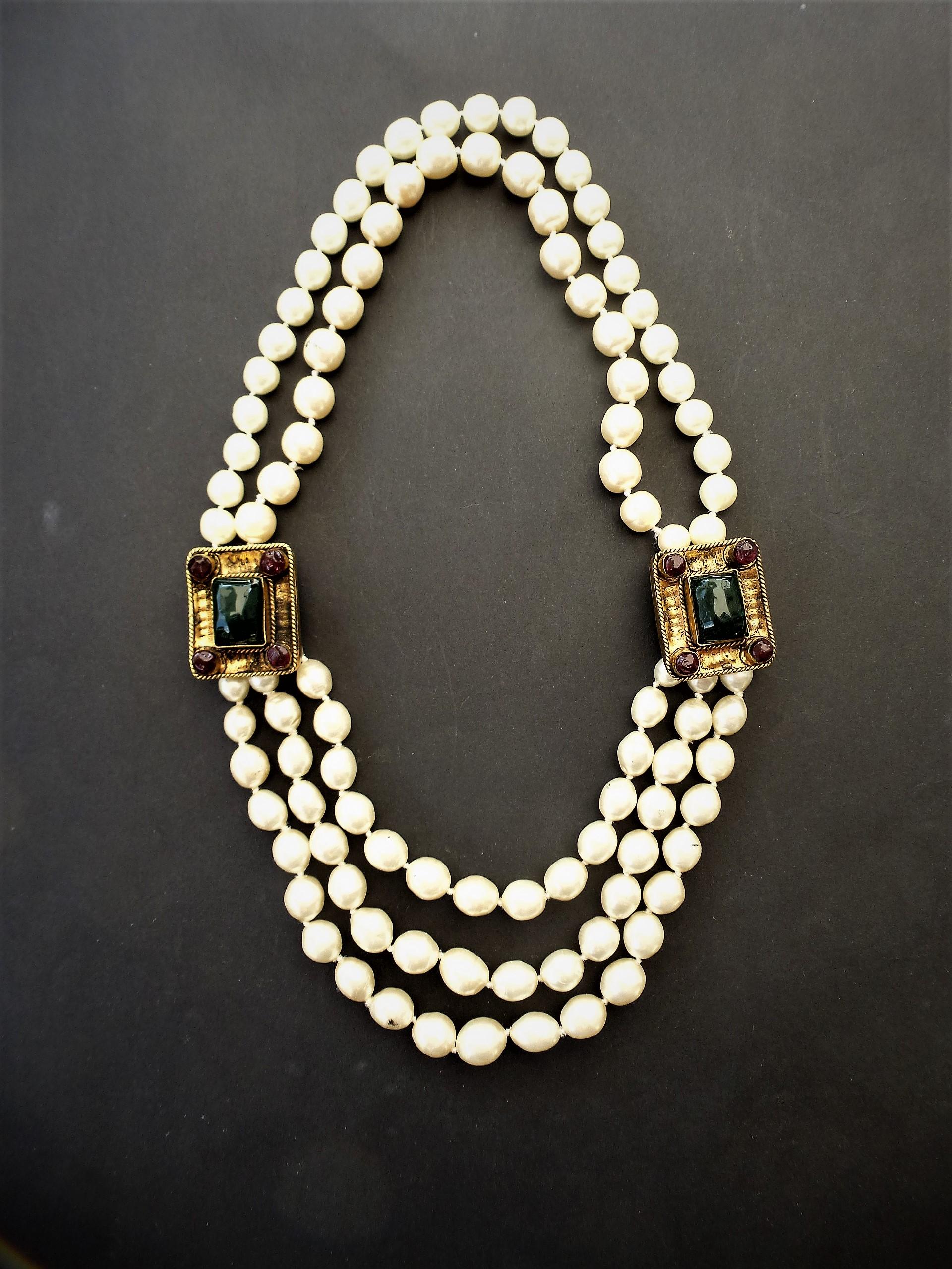 Artisan Vintage Chanel pearl necklace by R. Goossens and House of Gripoix signed 1984.