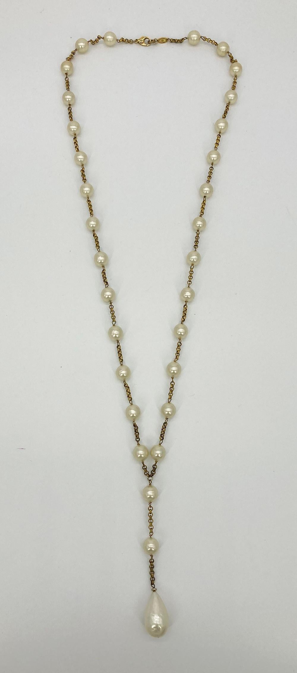 CHANEL Baguette Crystal Pearl CC Lariat Necklace Silver 903465 |  FASHIONPHILE