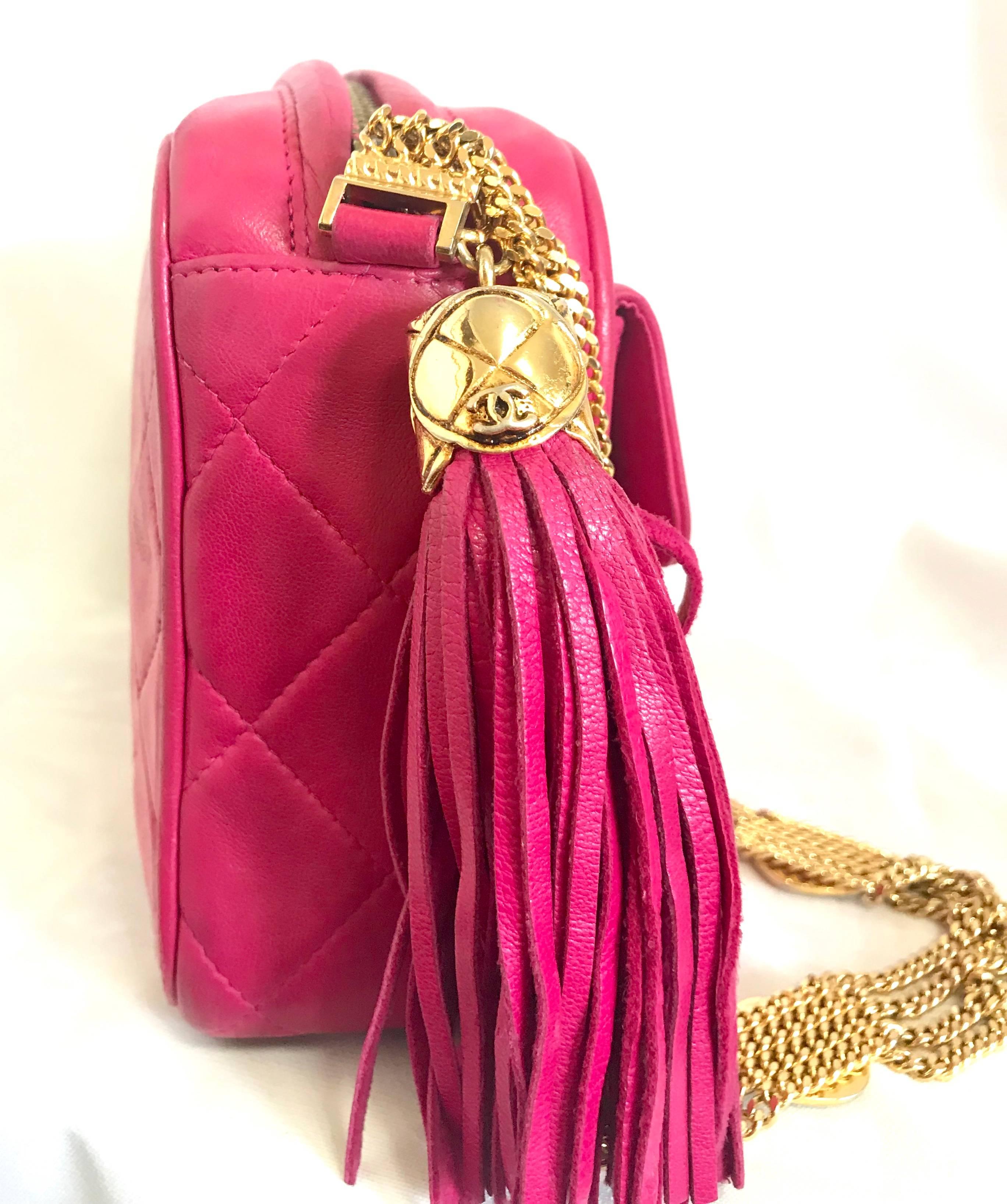 Chanel CC pink leather camera bag style Vintage shoulder bag with tassel  For Sale 7
