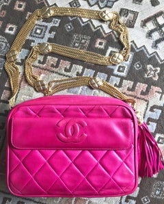 Chanel CC pink leather camera bag style Vintage shoulder bag with tassel