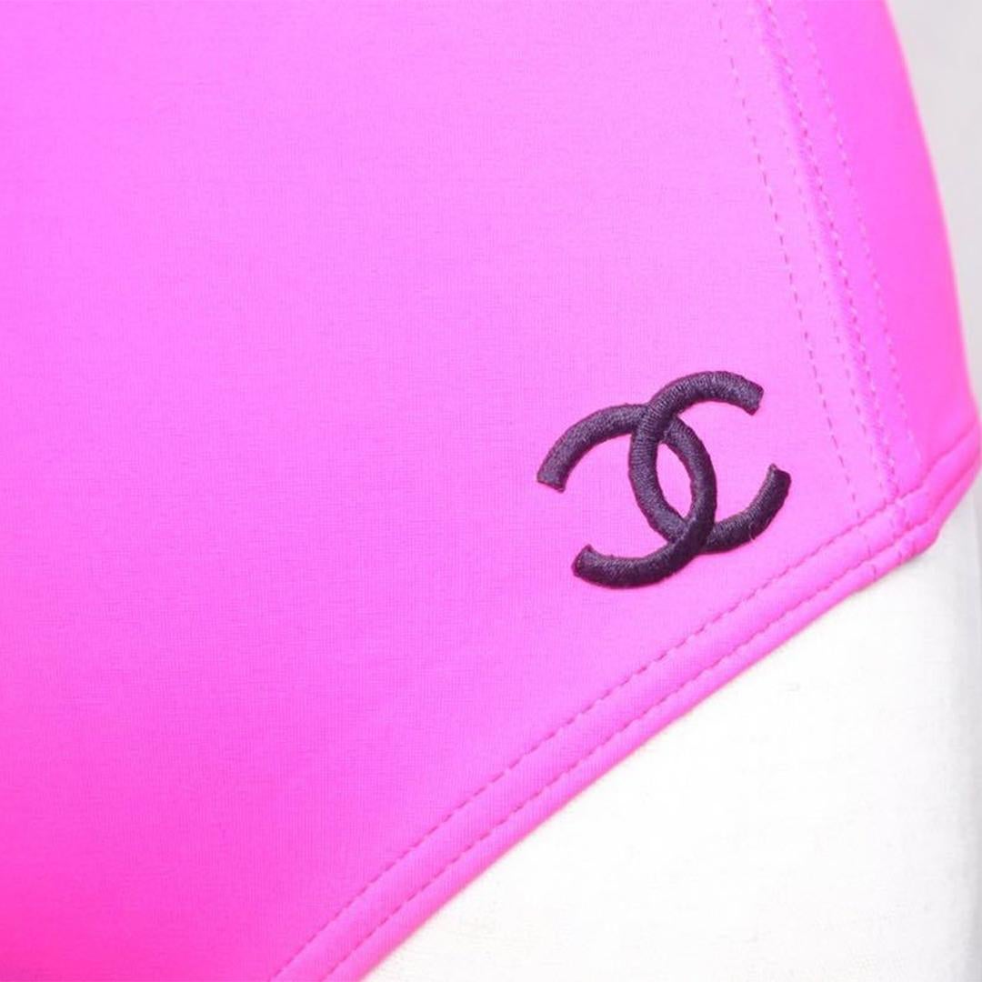 Vintage Chanel pink swimsuit size 40 For Sale 1