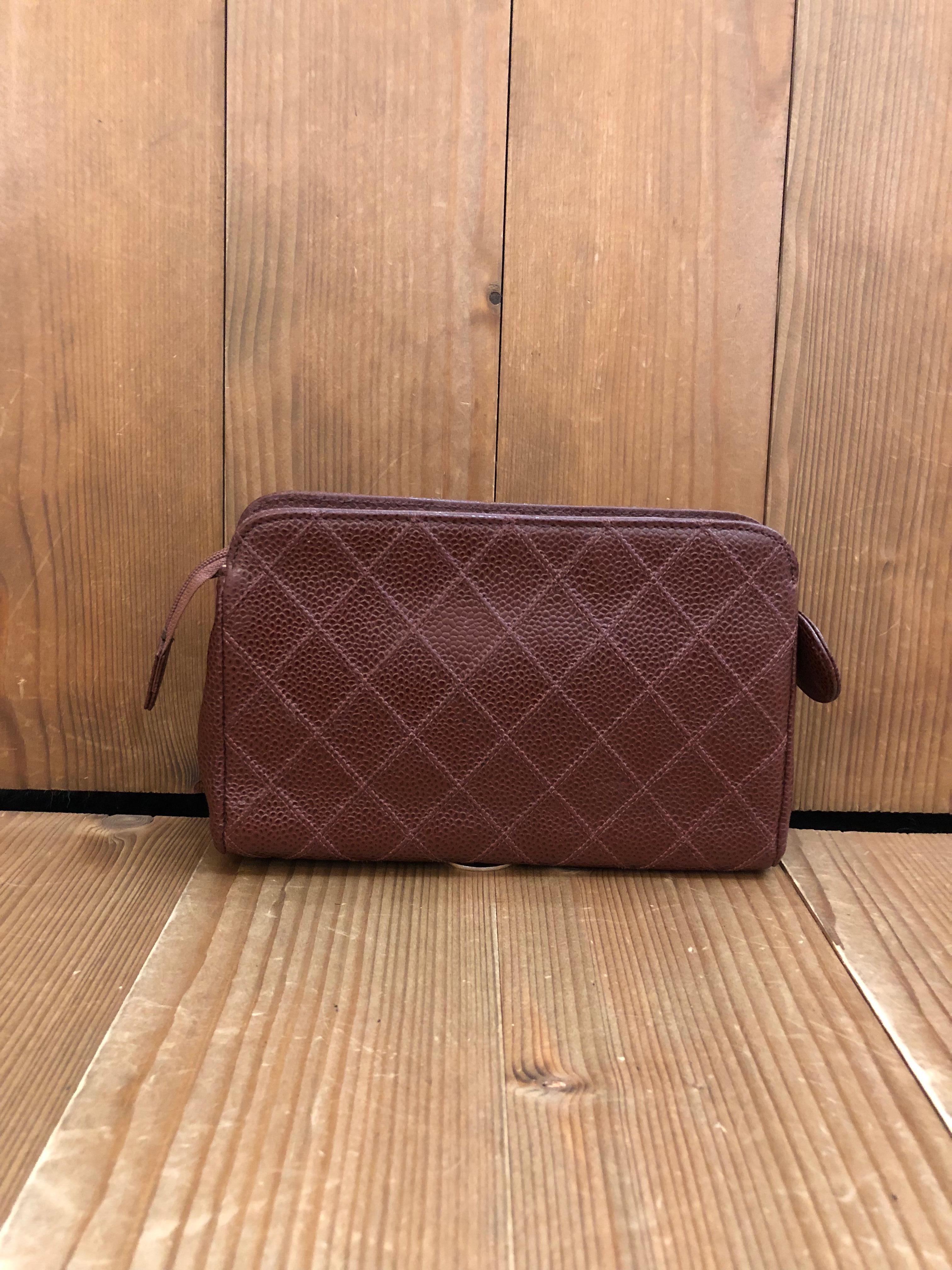 Vintage CHANEL Quilted Caviar Calfskin Leather Pouch Bag Clutch Bag Brown In Good Condition In Bangkok, TH