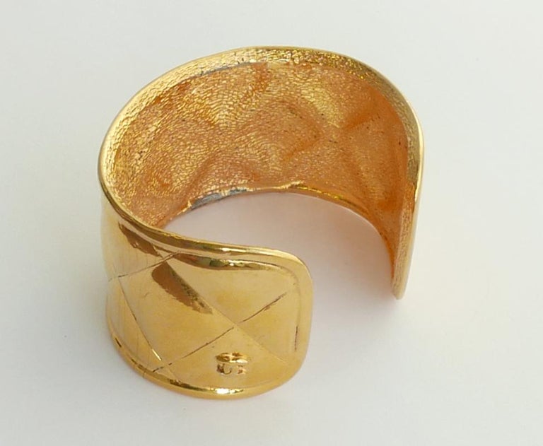 Vintage Chanel Quilted Cuff Bracelet, 1980s For Sale 1