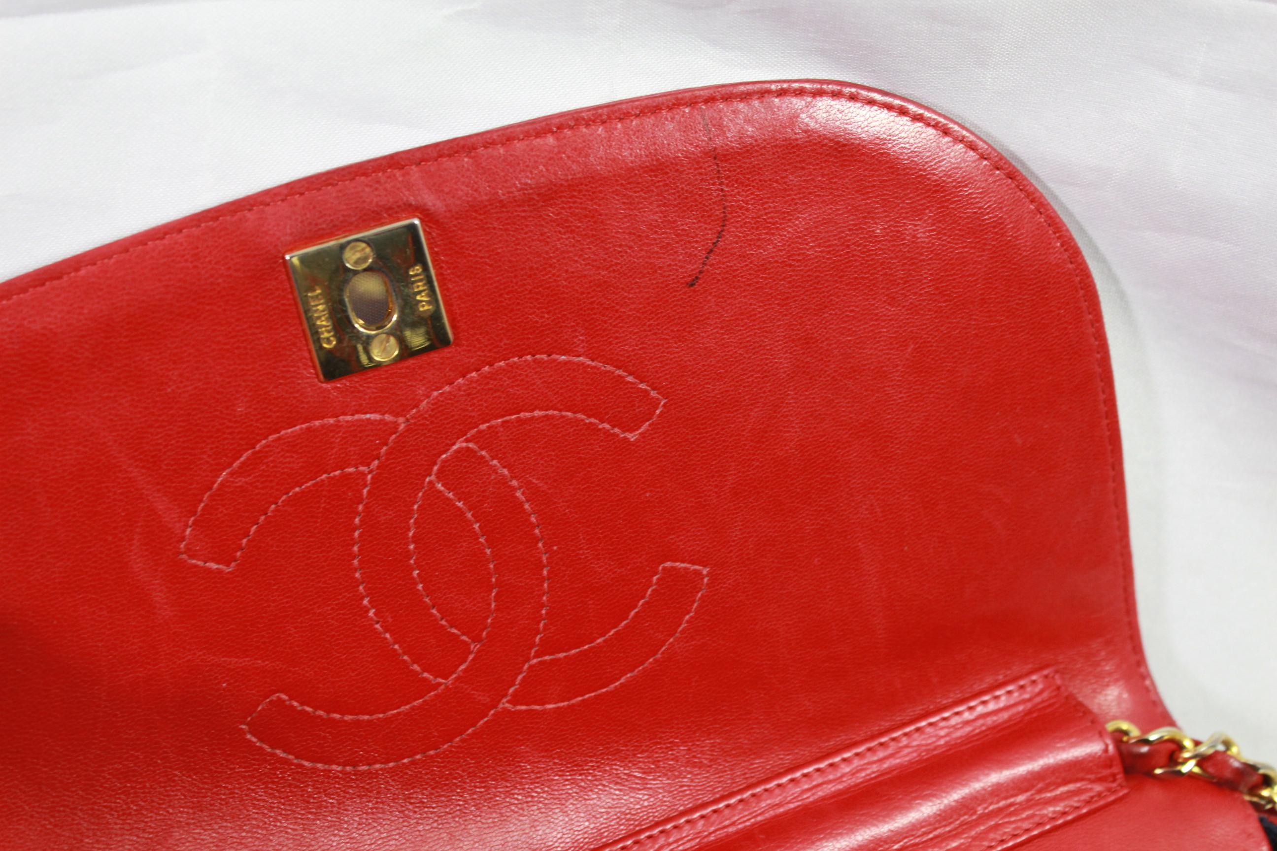 Women's Vintage Chanel Red Lambskin Round Leather Bag