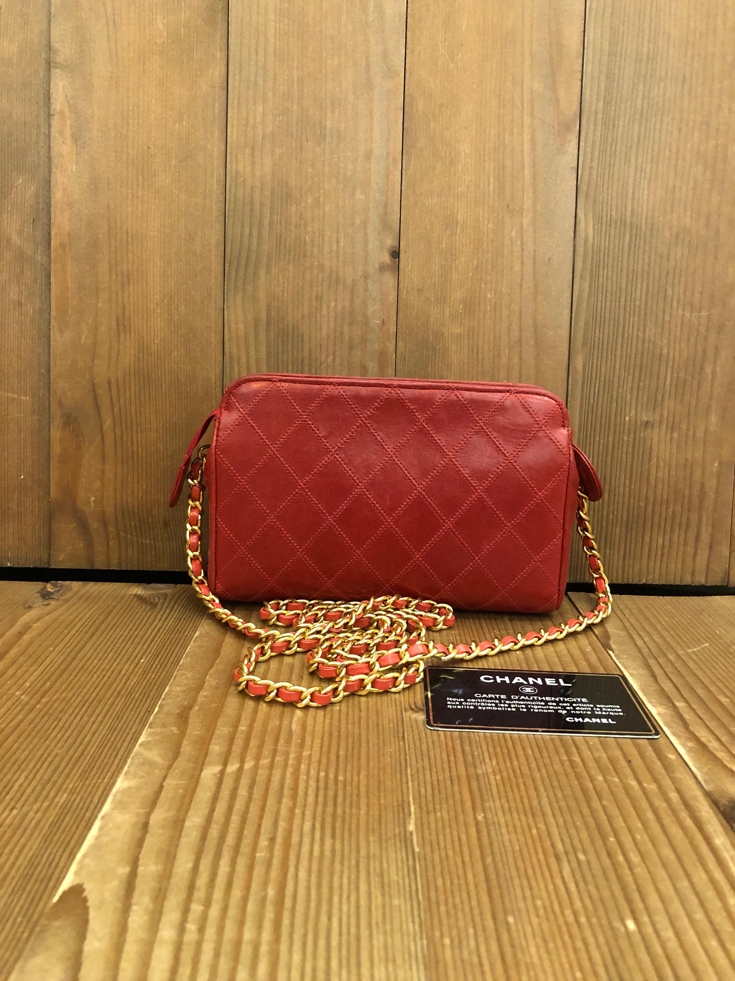 Vintage CHANEL Diamond Quilted Lambskin Leather Pouch Bag Clutch Red (Altered) In Good Condition In Bangkok, TH
