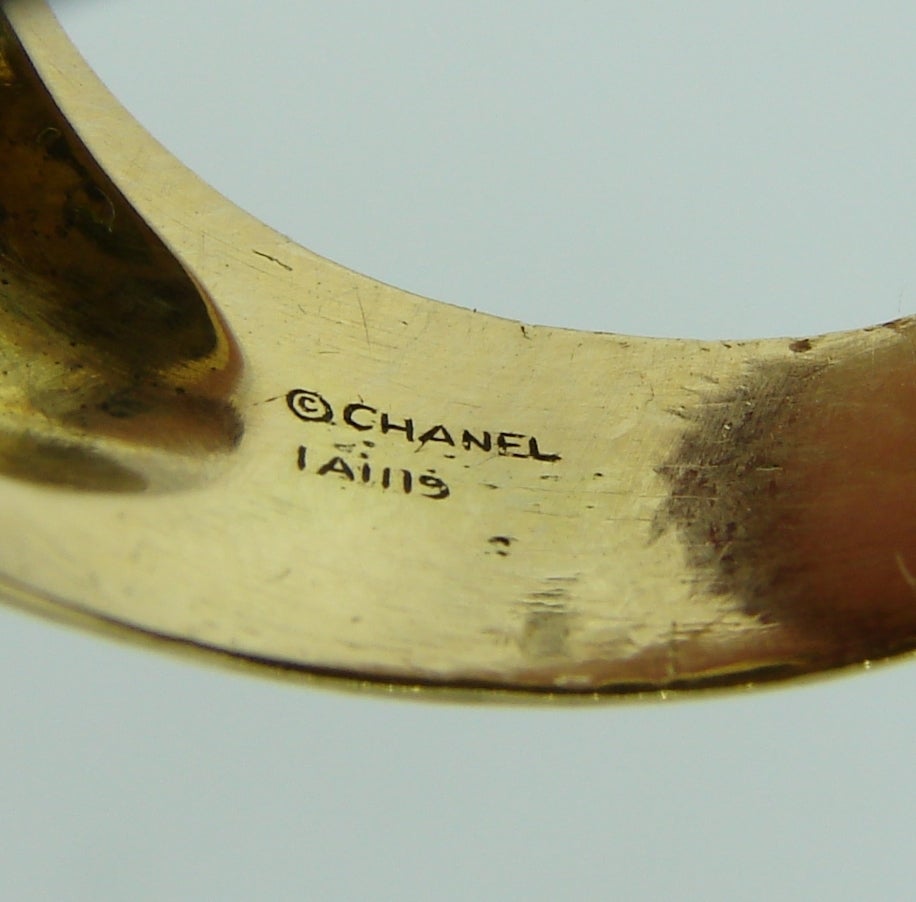 Vintage Chanel Cocktail-Kuppel-Schmuck, Vintage, 18 Karat Gold Edelsteine im Angebot 2