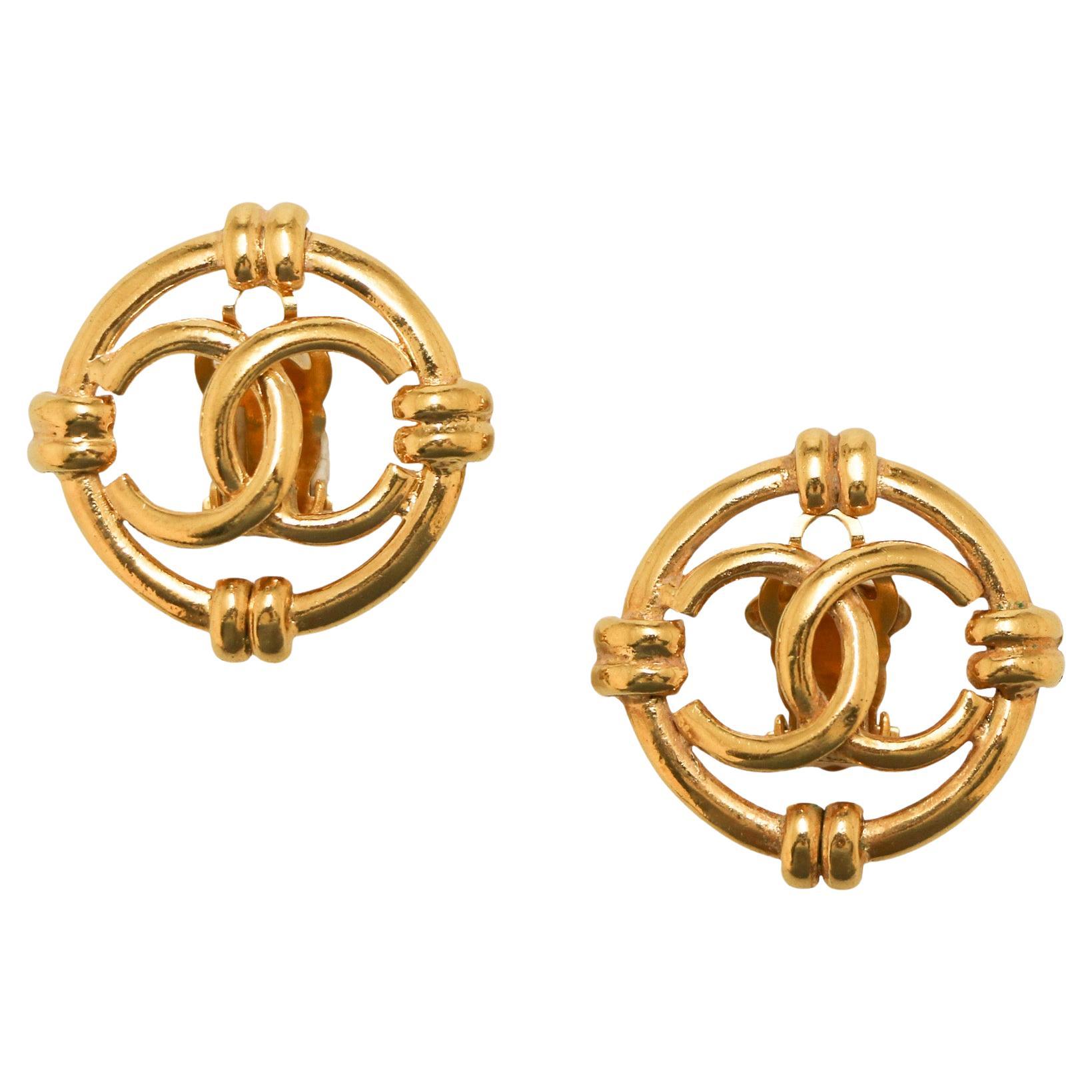 Vintage CHANEL Round Clips For Sale
