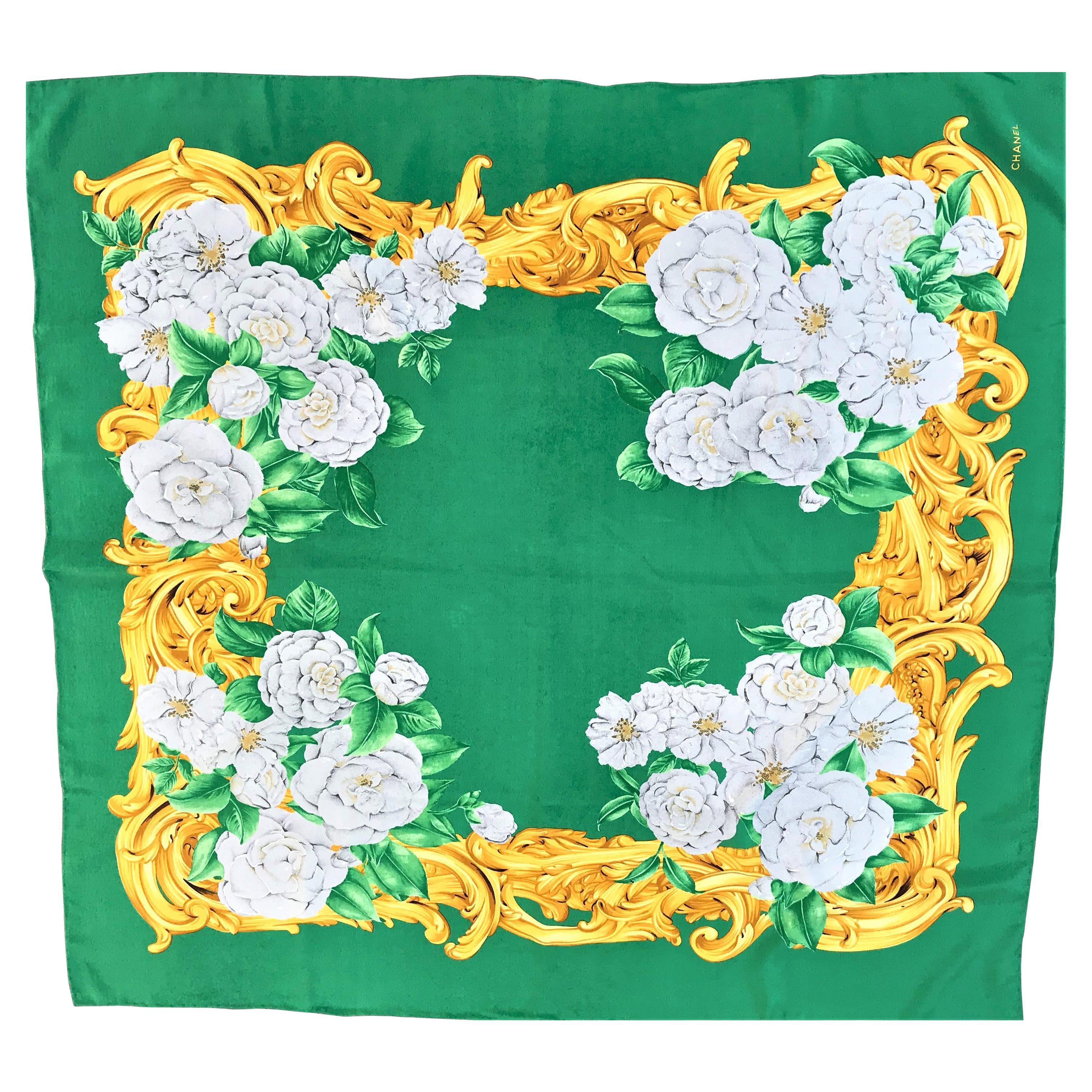 lække lammelse kost Vintage CHANEL Scarf 100 % Silk 90cm x 90 cm For Sale at 1stDibs