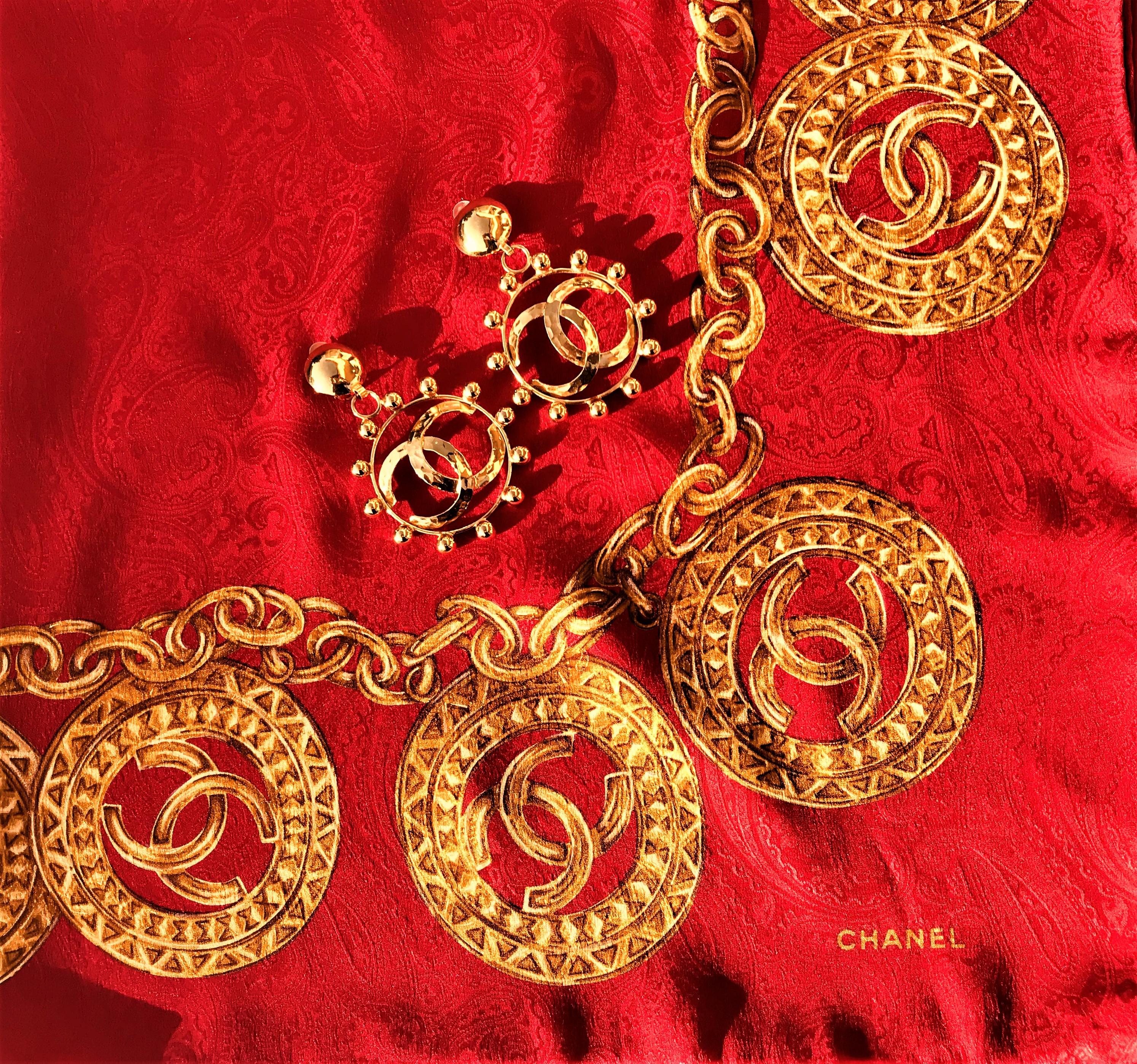Women's or Men's Vintage Chanel Scarf red silk 80X80 cm