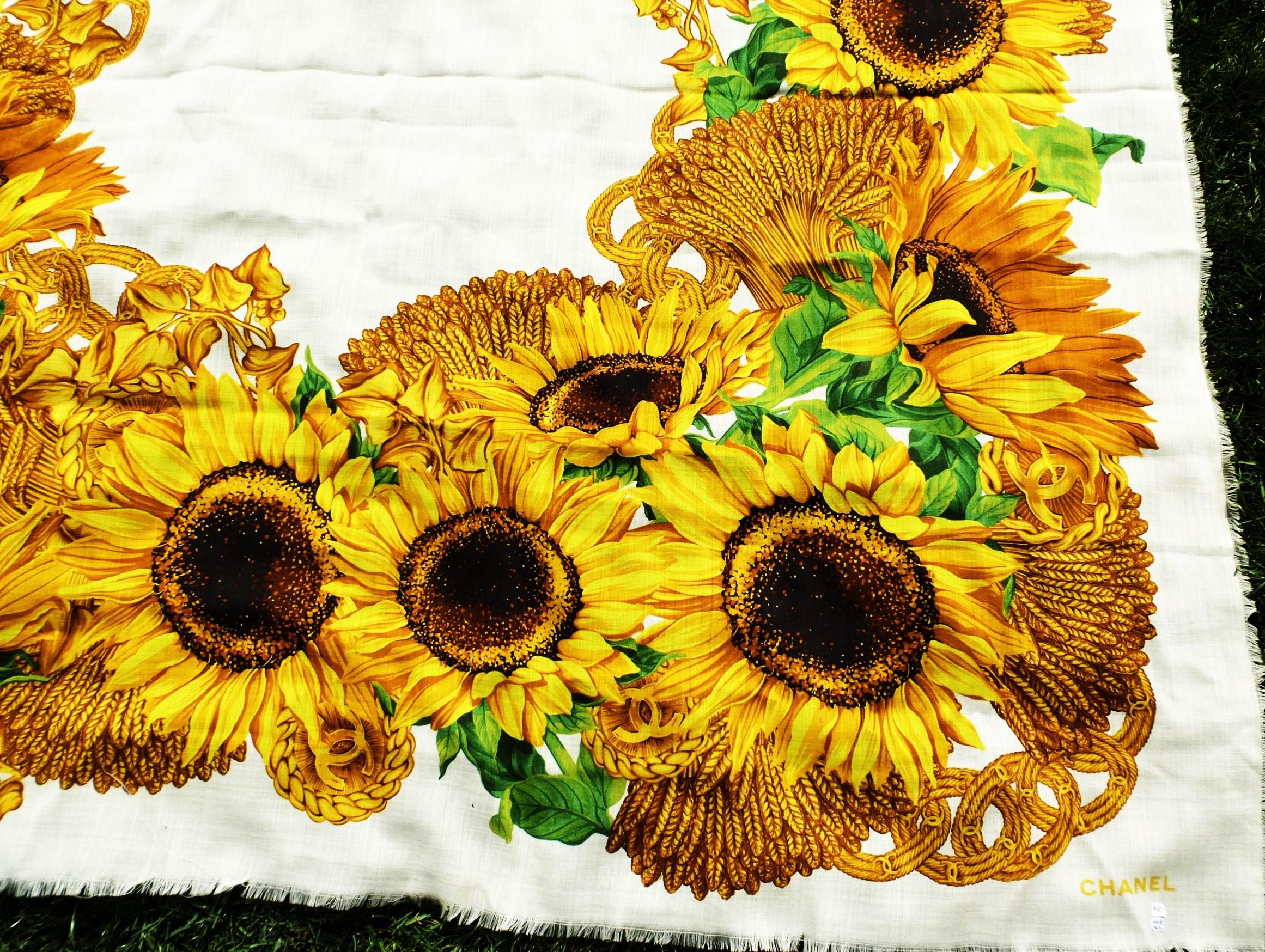 Vintage Chanel scarf silk wool Size 130 x 130 cm, yellow sunflowers and CC 8