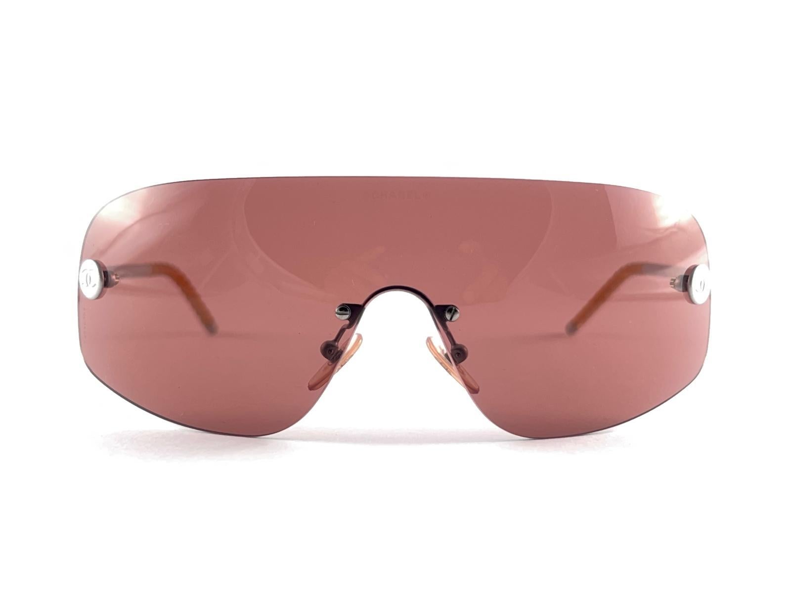 Vintage Chanel Shield Rimless Medium Amber Sunglasses 2000's Made In Italy Y2K 10