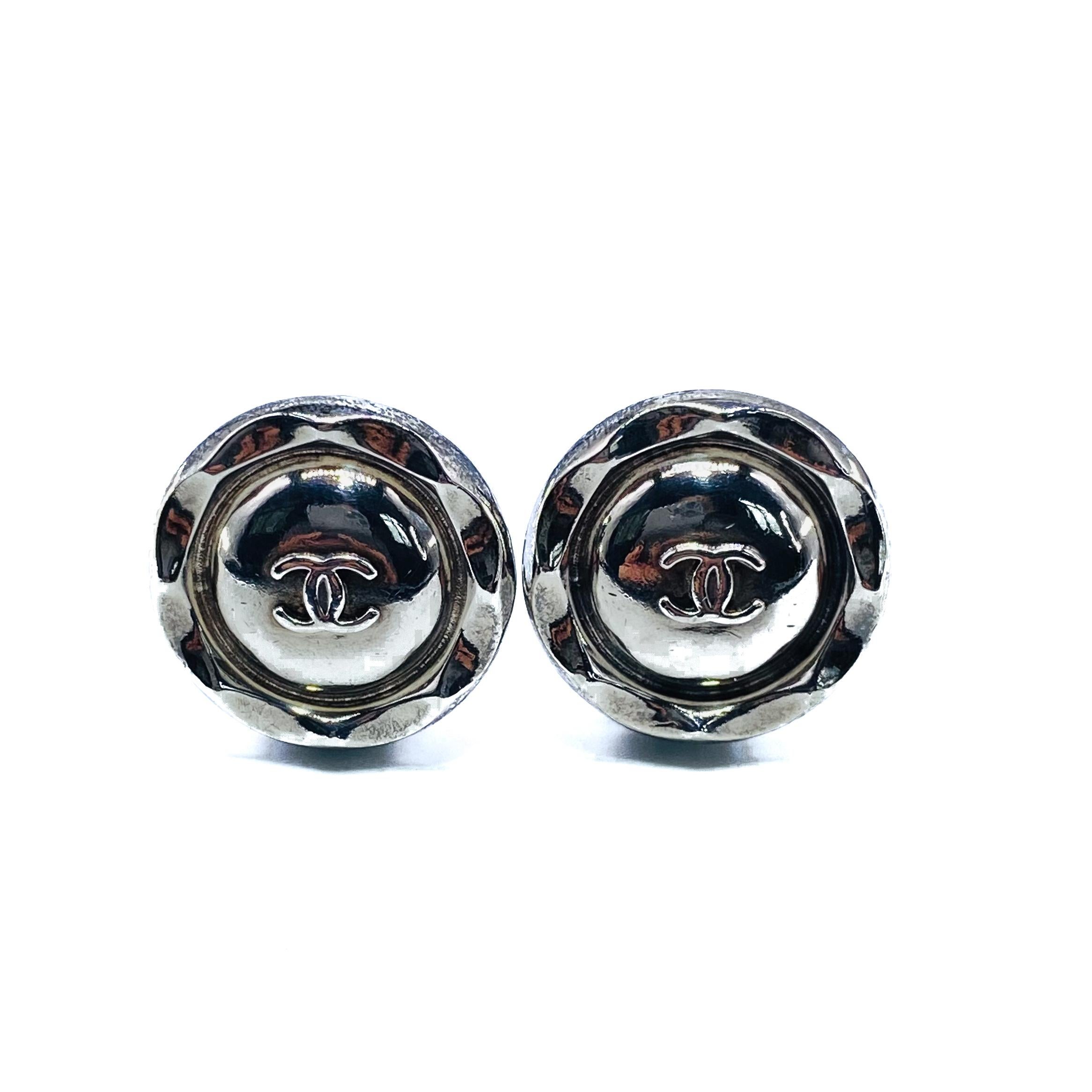 Vintage CHANEL Silver Plated Earrings 1990s Clip On In Excellent Condition In London, GB