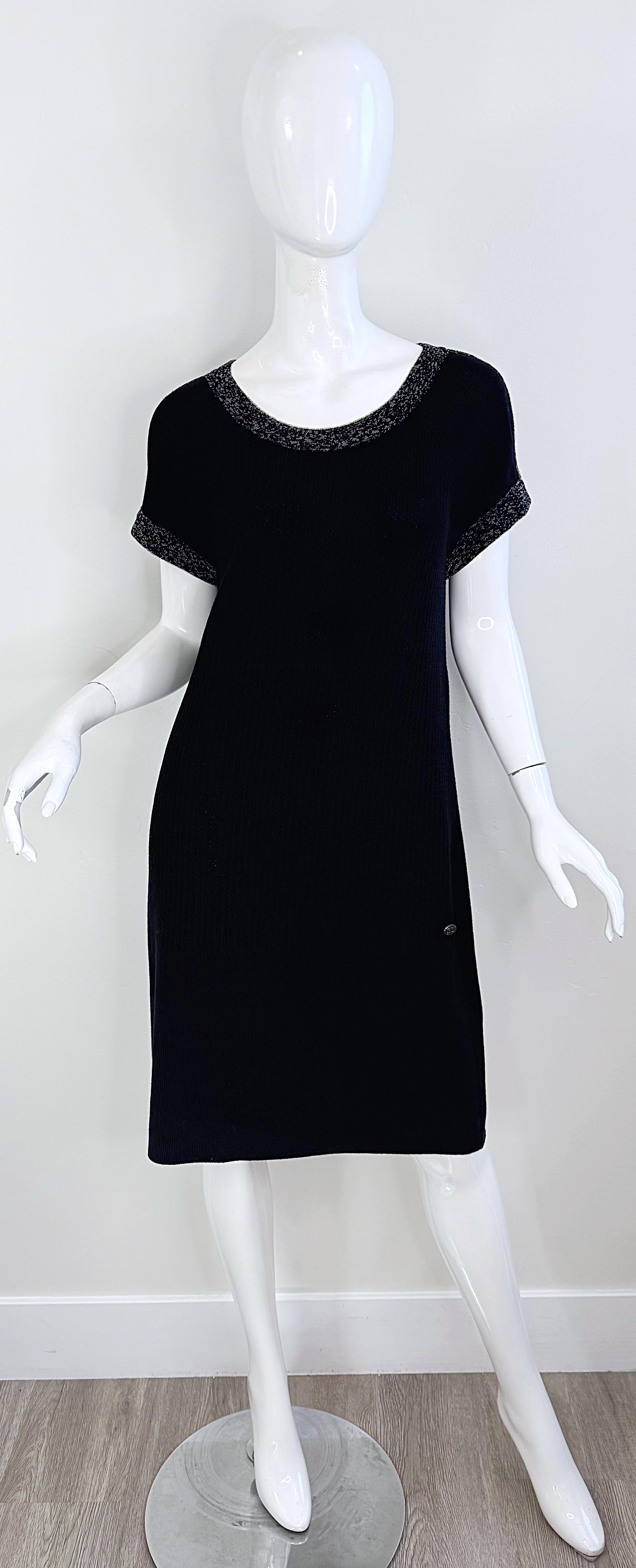 Vintage Chanel Size 42 / 10 - 14 Black and White 2000s Cotton Knit Dress Y2K For Sale 13