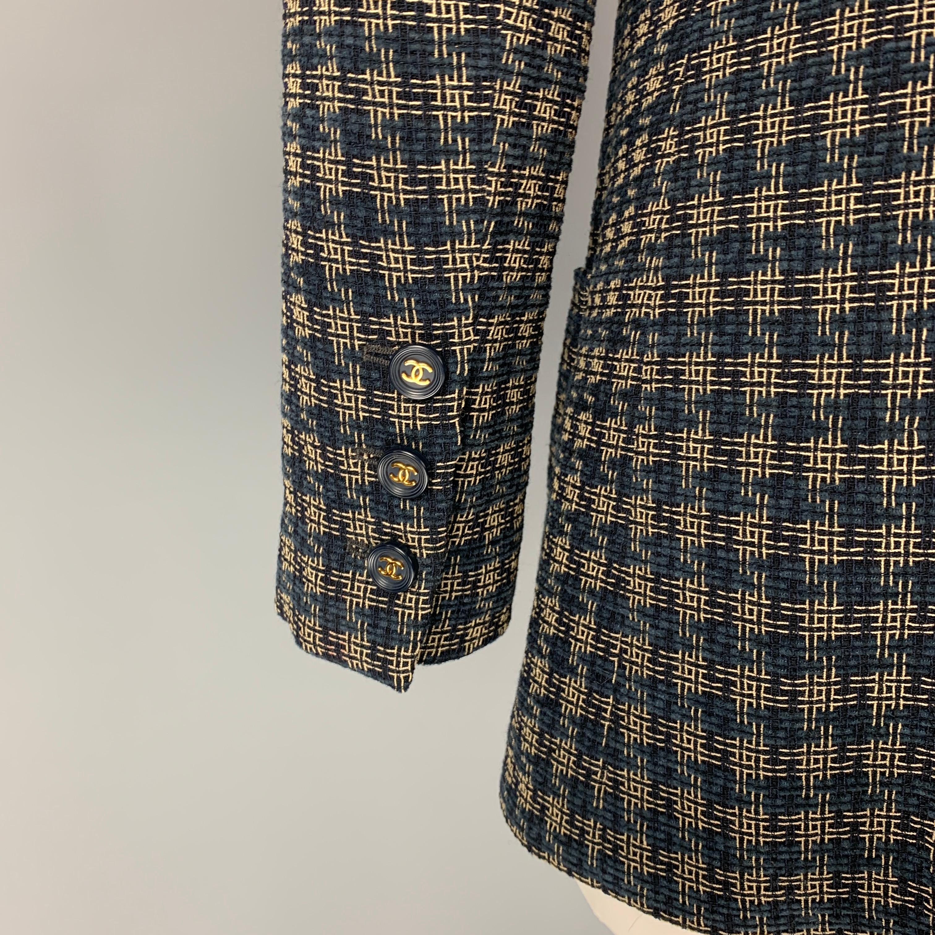 Vintage CHANEL Size 6 Navy Cream Wool Blend Checkered Jacket In Good Condition In San Francisco, CA