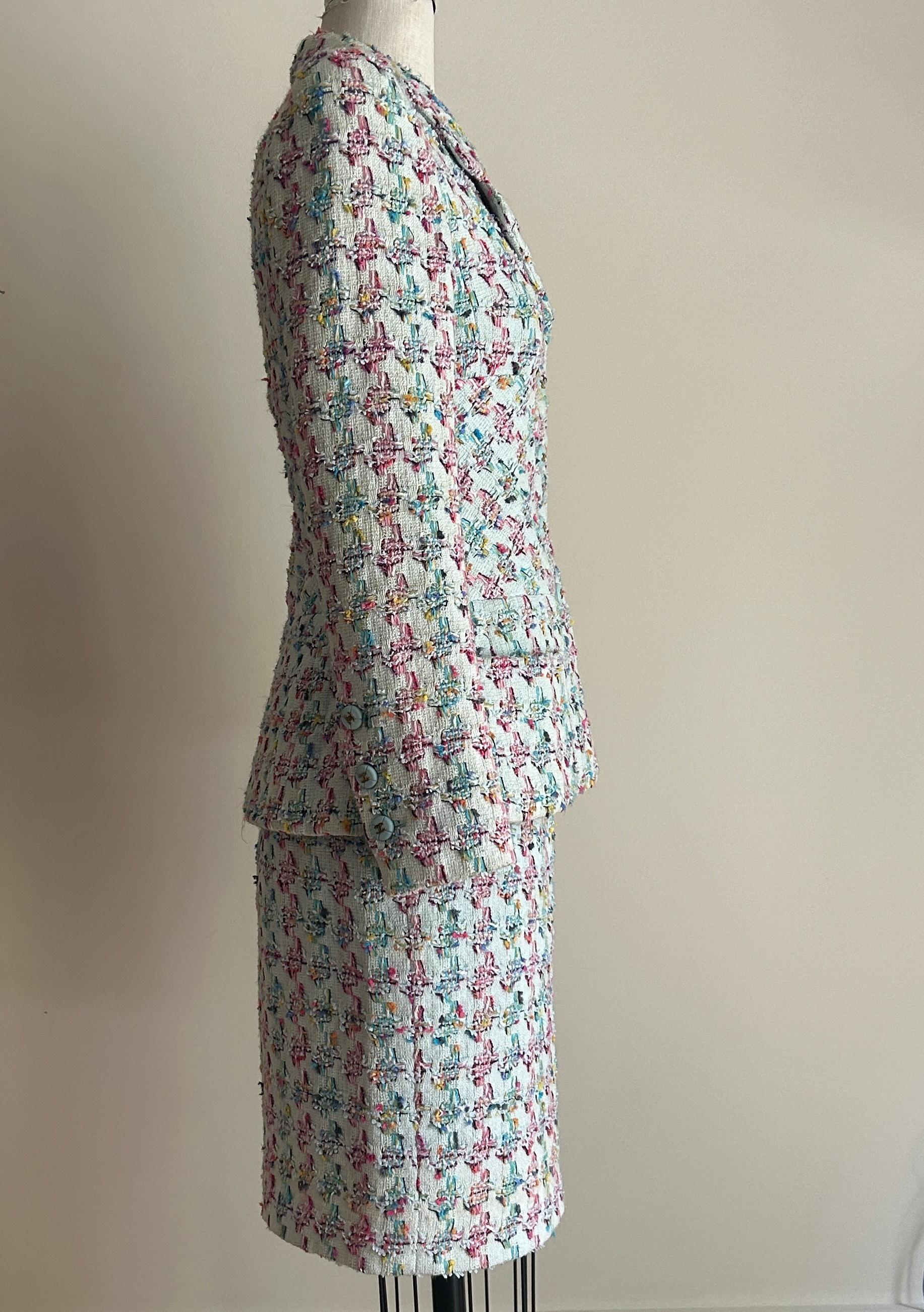 Vintage Chanel Spring 1995 Runway Blue Fantasy Tweed Skirt Suit In Good Condition In San Francisco, CA