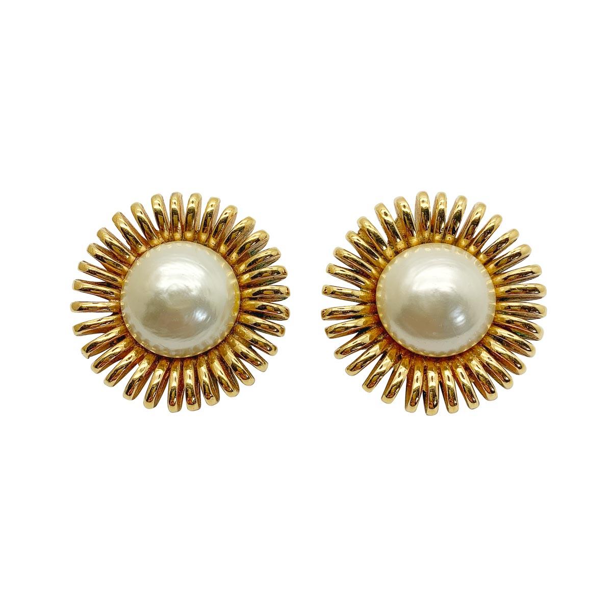 chanel earrings and necklace set
