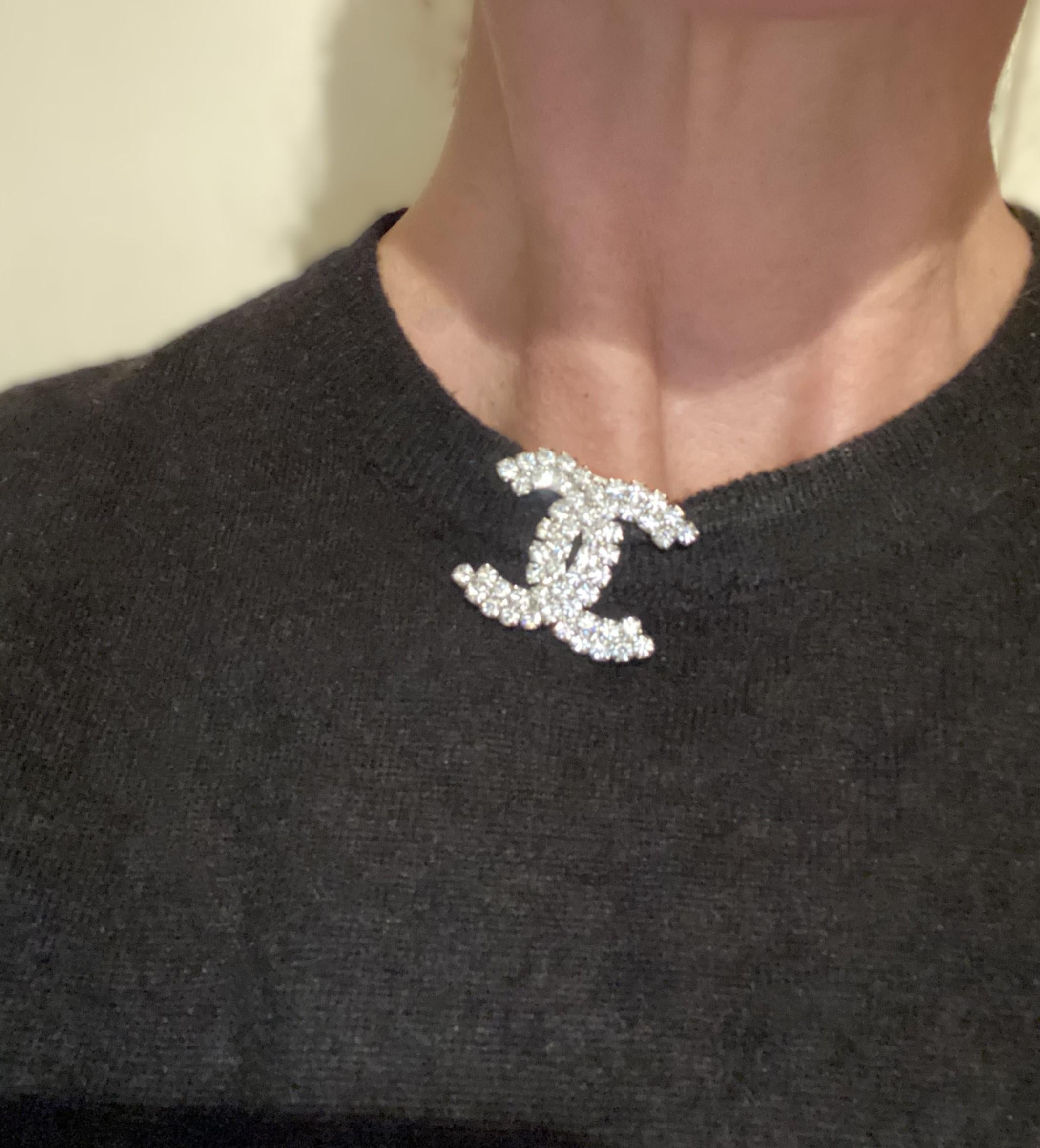 Vintage Chanel-Stil Doppel C Strass Clip Brosche für Damen oder Herren
