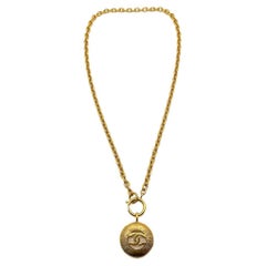 Collar vintage Chanel Sunburst Medallion años 80 (ver informe de estado)