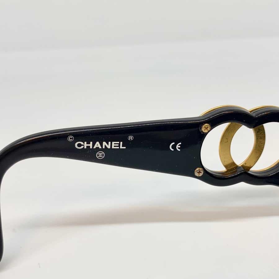 Vintage CHANEL Sunglasses CC in Gilt Metal and black acetate 3