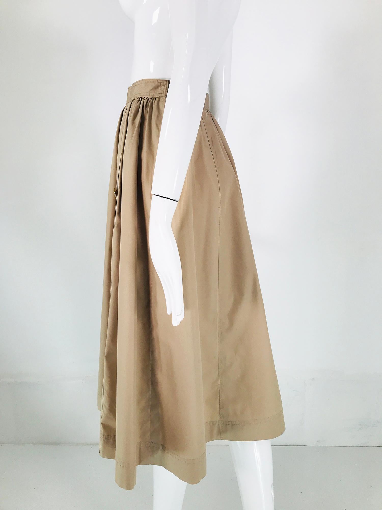 Women's Vintage Chanel Tan Poplin Gathered Skirt with Button Pockets