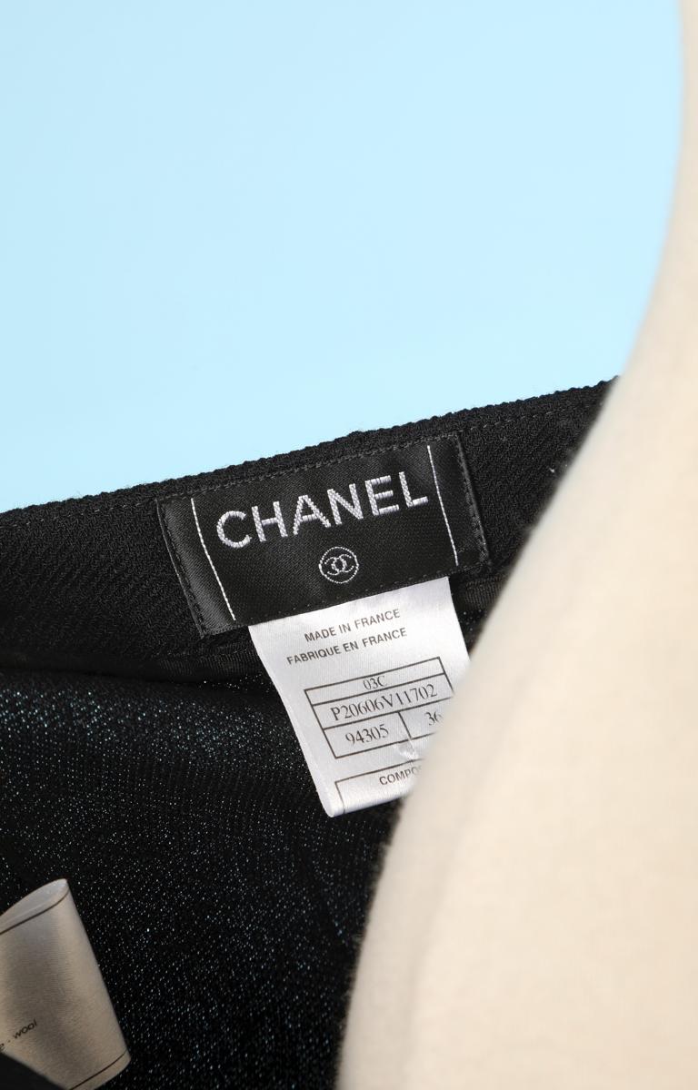 Women's Vintage Chanel trousers in black crepe For Sale