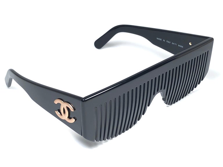 Vintage Chanel Vintage Black Comb Made In Italy Sunglasses 1993