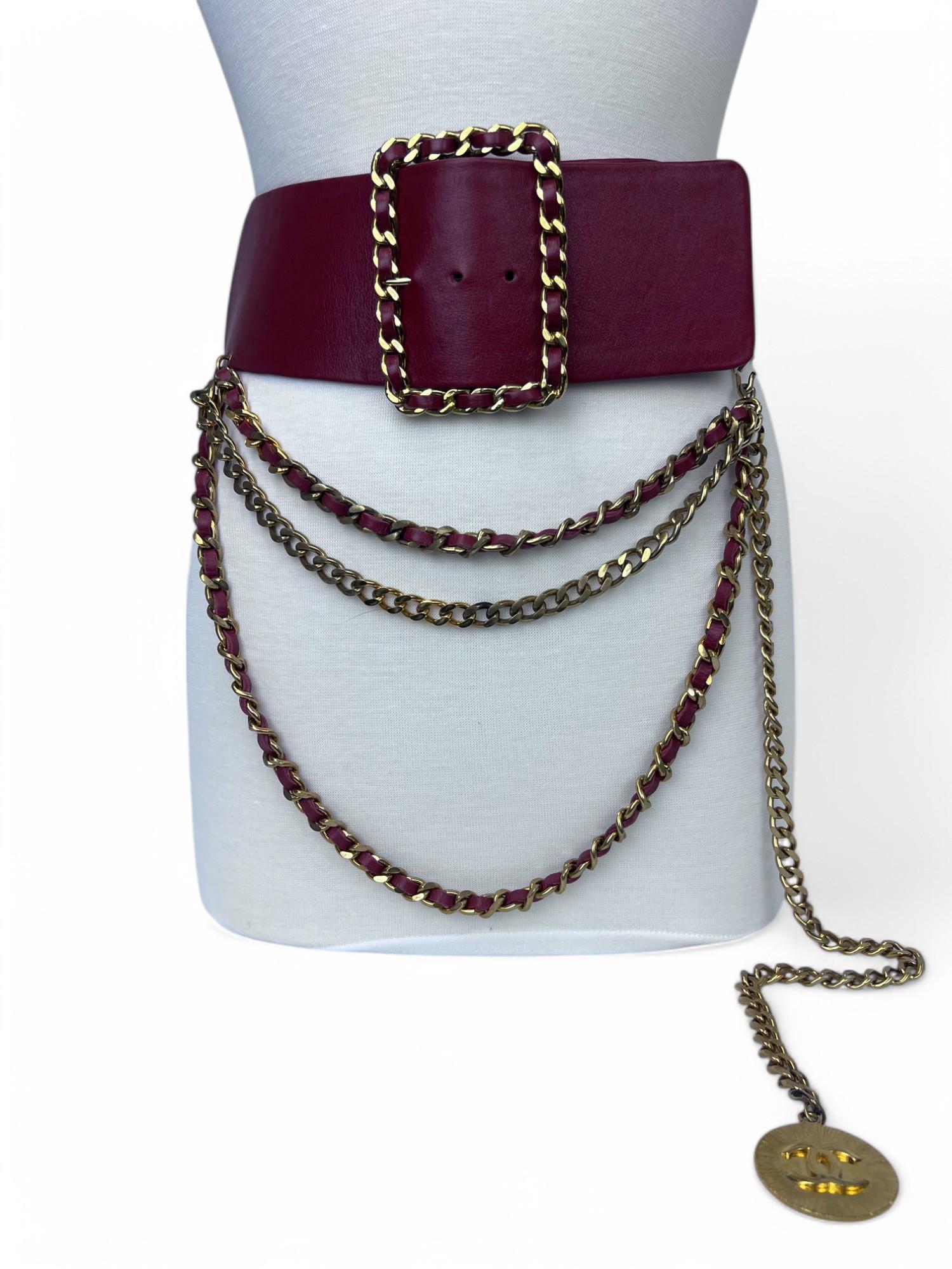 Chanel Red Lambskin & Gold Chain Belt (Spring/Summer 1992) In Good Condition For Sale In West Hartford, CT