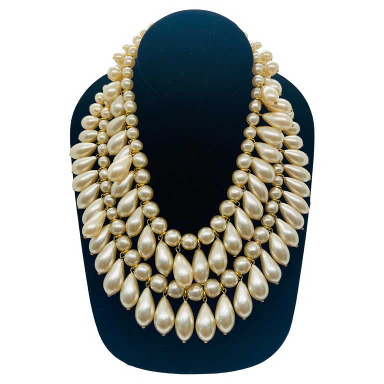 Chanel Classic Pearl 5 Motif Strand CC Crystal Inlay Necklace