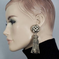 Orecchini pendenti vintage Chantal Thomass con nappine in passamaneria intrecciata dorata