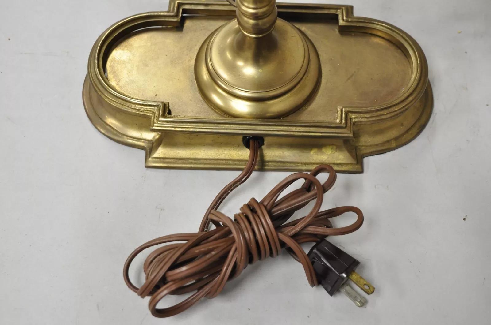 Vintage Chapman 1972 Bouillotte Messing-Schreibtisch-Tischlampe aus Messing mit schwarzem Zinn-Metallschirm im Angebot 4