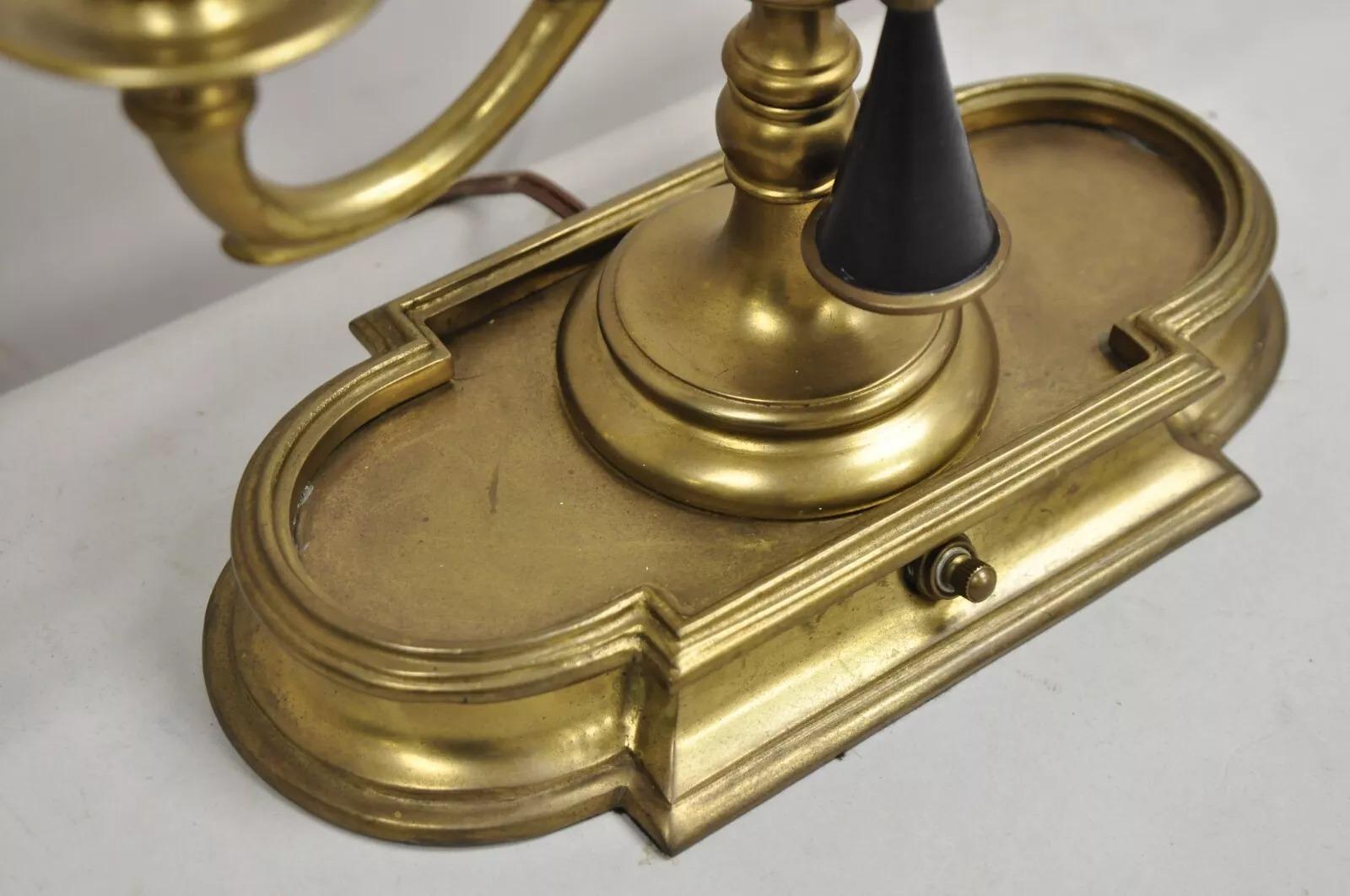 Vintage Chapman 1972 Bouillotte Messing-Schreibtisch-Tischlampe aus Messing mit schwarzem Zinn-Metallschirm im Angebot 1