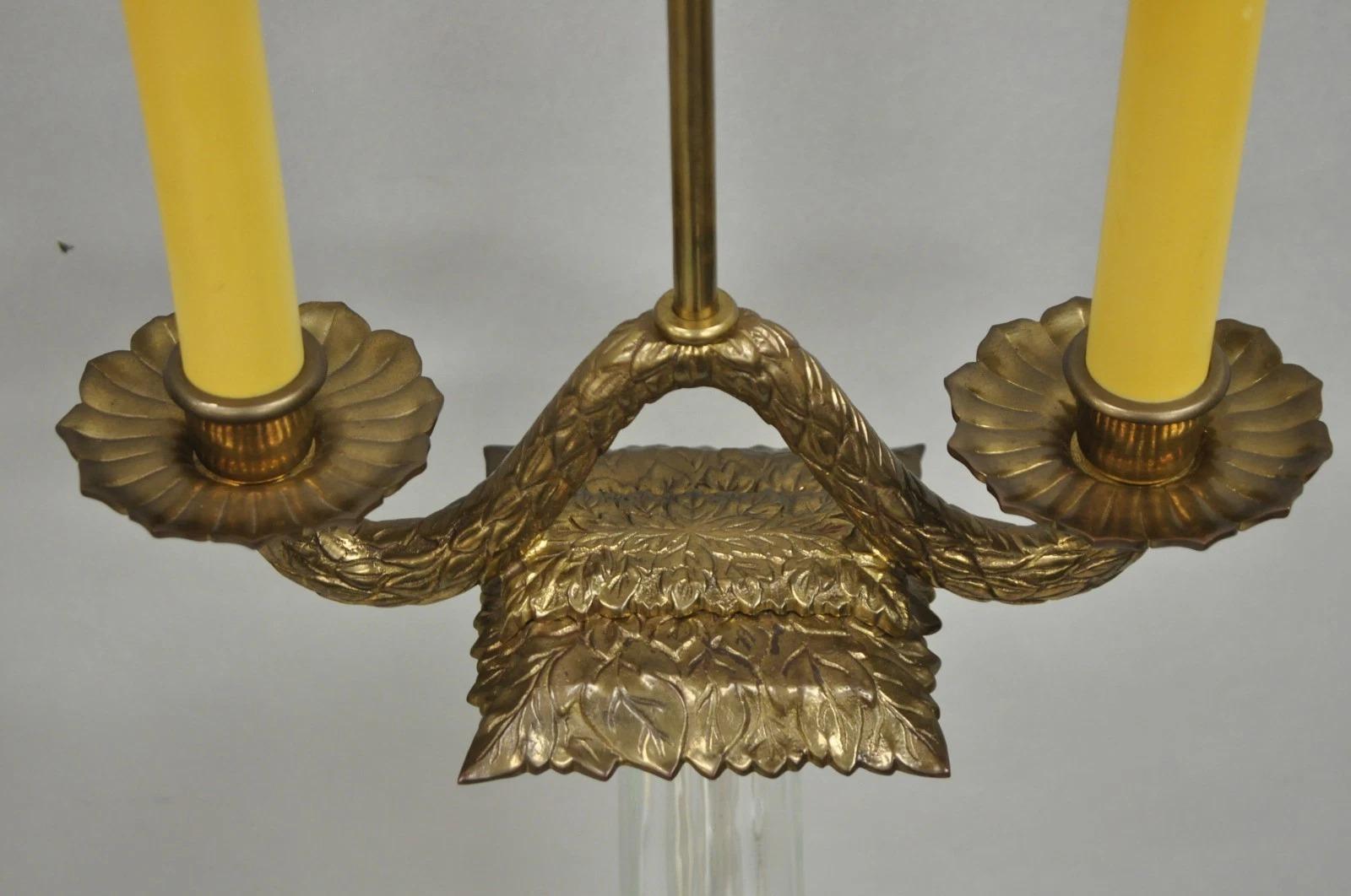 Vintage Chapman Französisch Empire Glas Säule Messing Kandelaber Tischlampen - ein Paar im Angebot 1