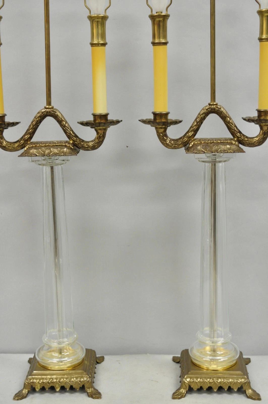 Vintage Chapman Französisch Empire Glas Säule Messing Kandelaber Tischlampen - ein Paar im Angebot 3