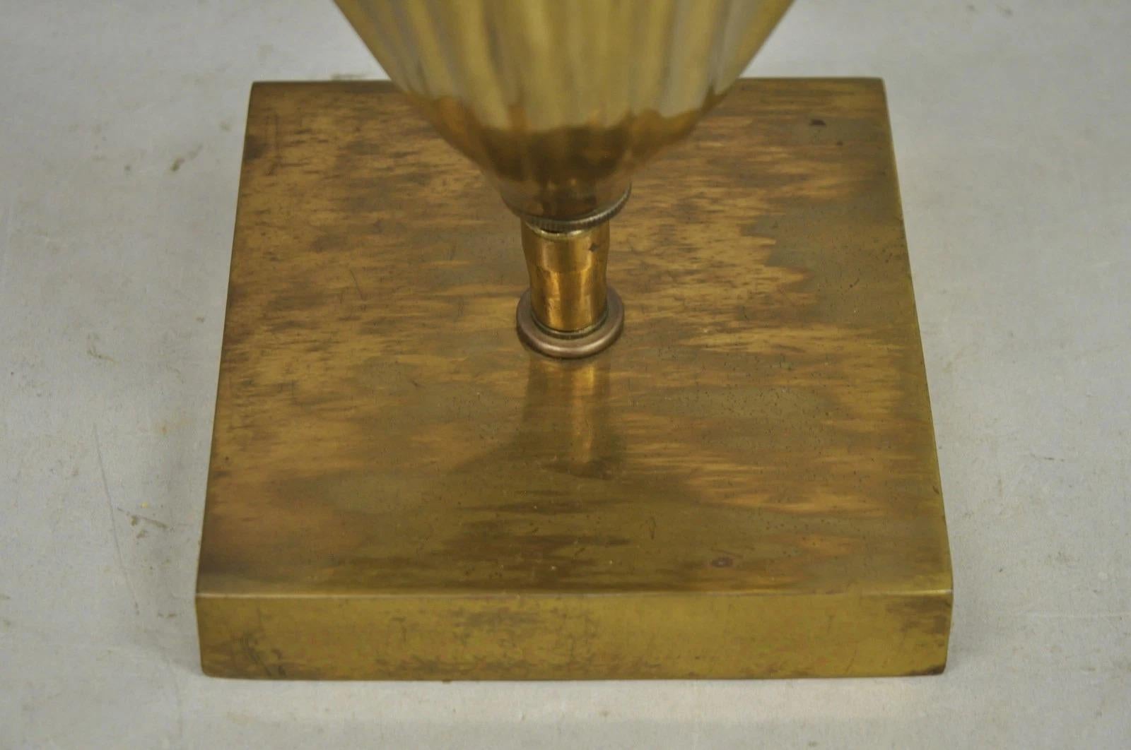 20th Century Vintage Chapman Hollywood Regency Burnished Brass Small Leaf Sconce Table Lamp For Sale