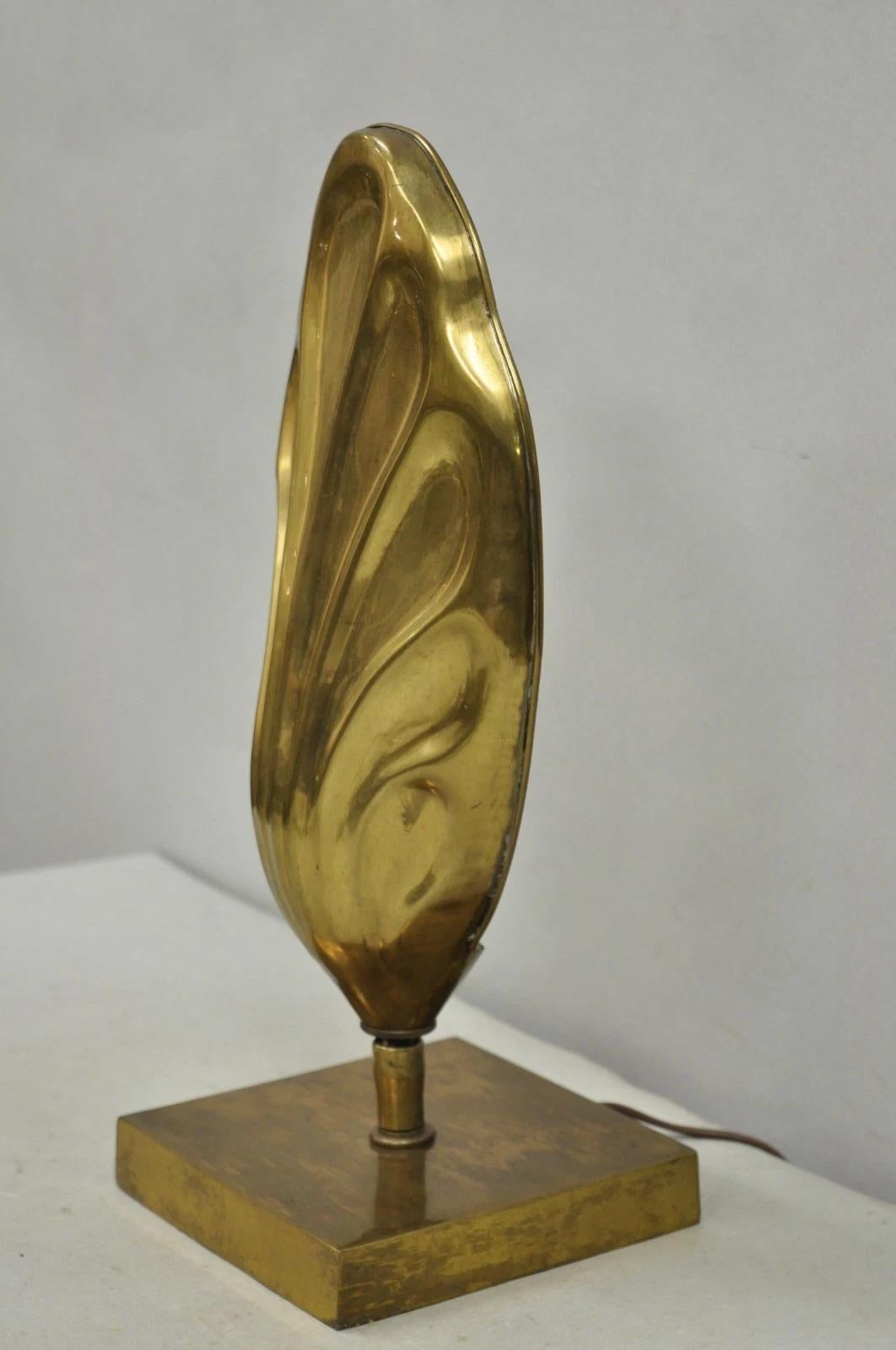 Vintage Chapman Hollywood Regency Burnished Brass Small Leaf Sconce Table Lamp For Sale 1