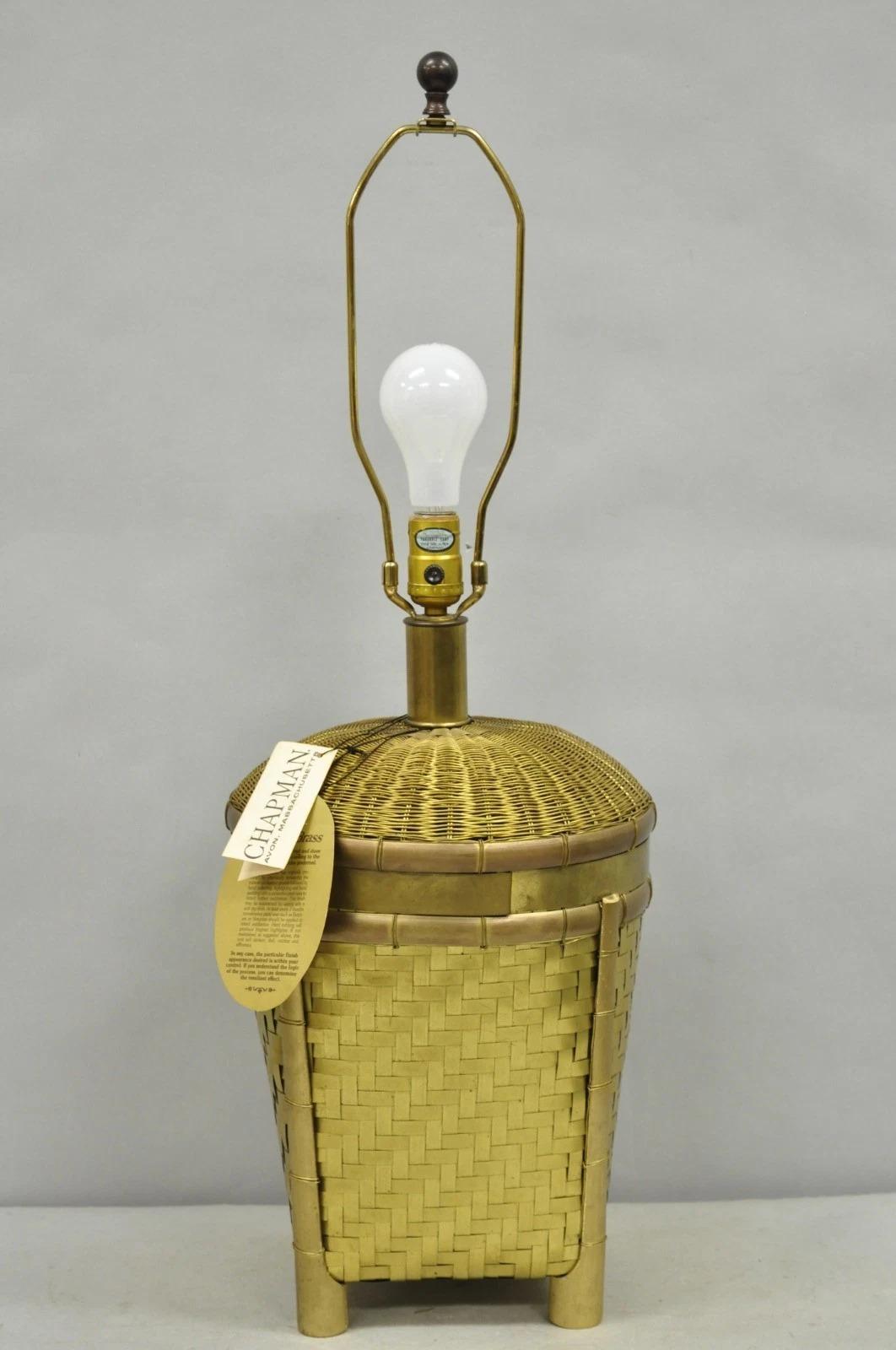 Vintage Chapman Hollywood Regency English Style Brass Woven Basket Table Lamp For Sale 6