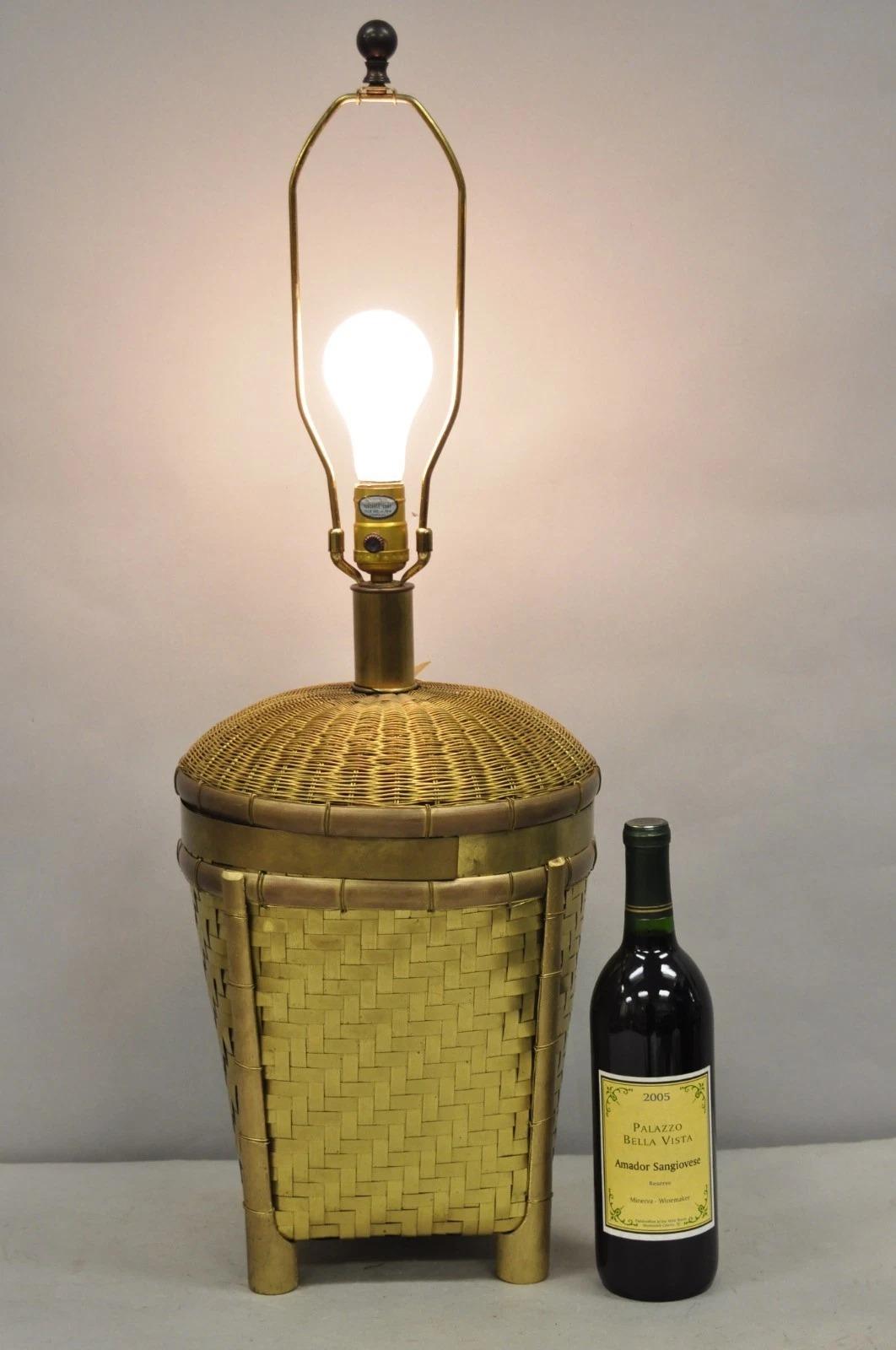 Vintage Chapman Hollywood Regency English Style Brass Woven Basket Table Lamp with Original Tags. Circa Late 20th Century. Measurements: 32
