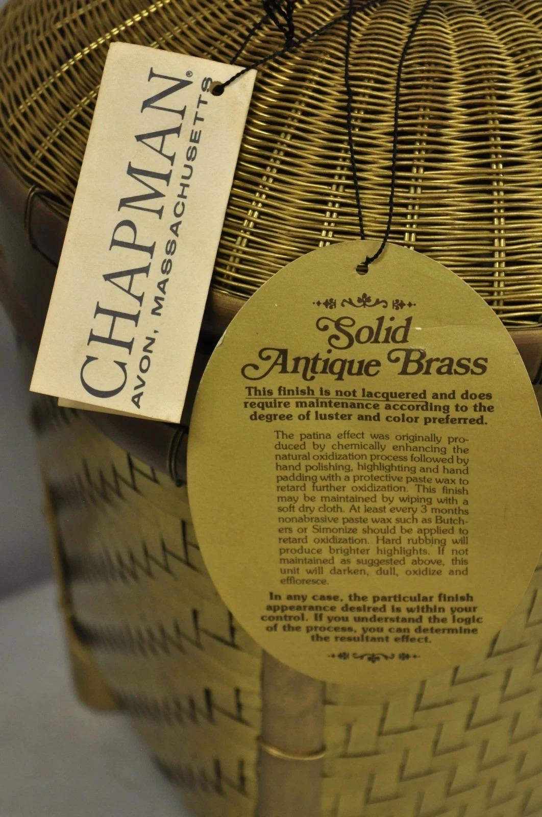 Vintage Chapman Hollywood Regency English Style Brass Woven Basket Table Lamp For Sale 1