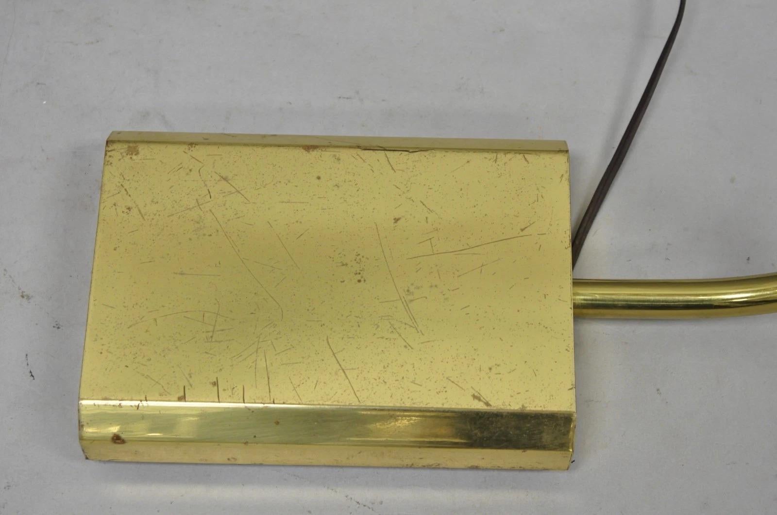 Vintage Chapman Lámpara de pie de farmacia de lectura de latón regulable, moderna de mediados de siglo en venta 1