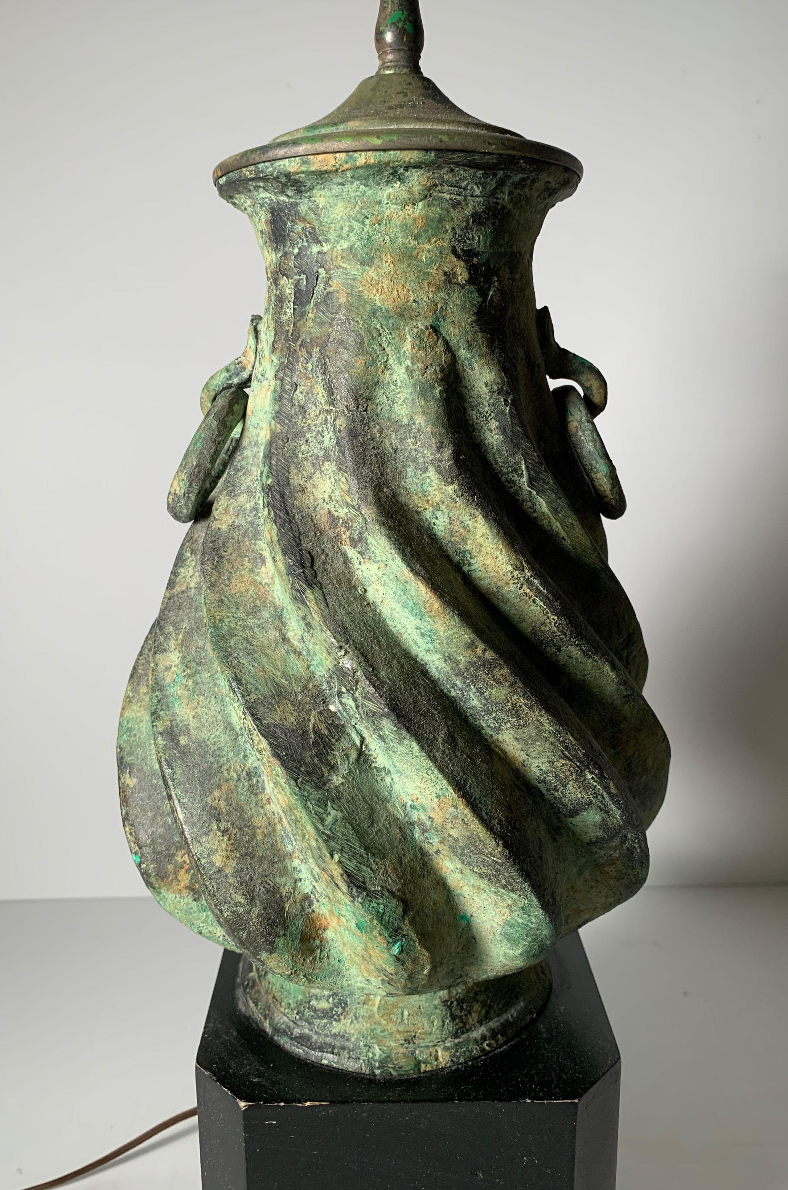 Chinoiserie Vintage Chapman Oriental Bronze Urn Table Lamp