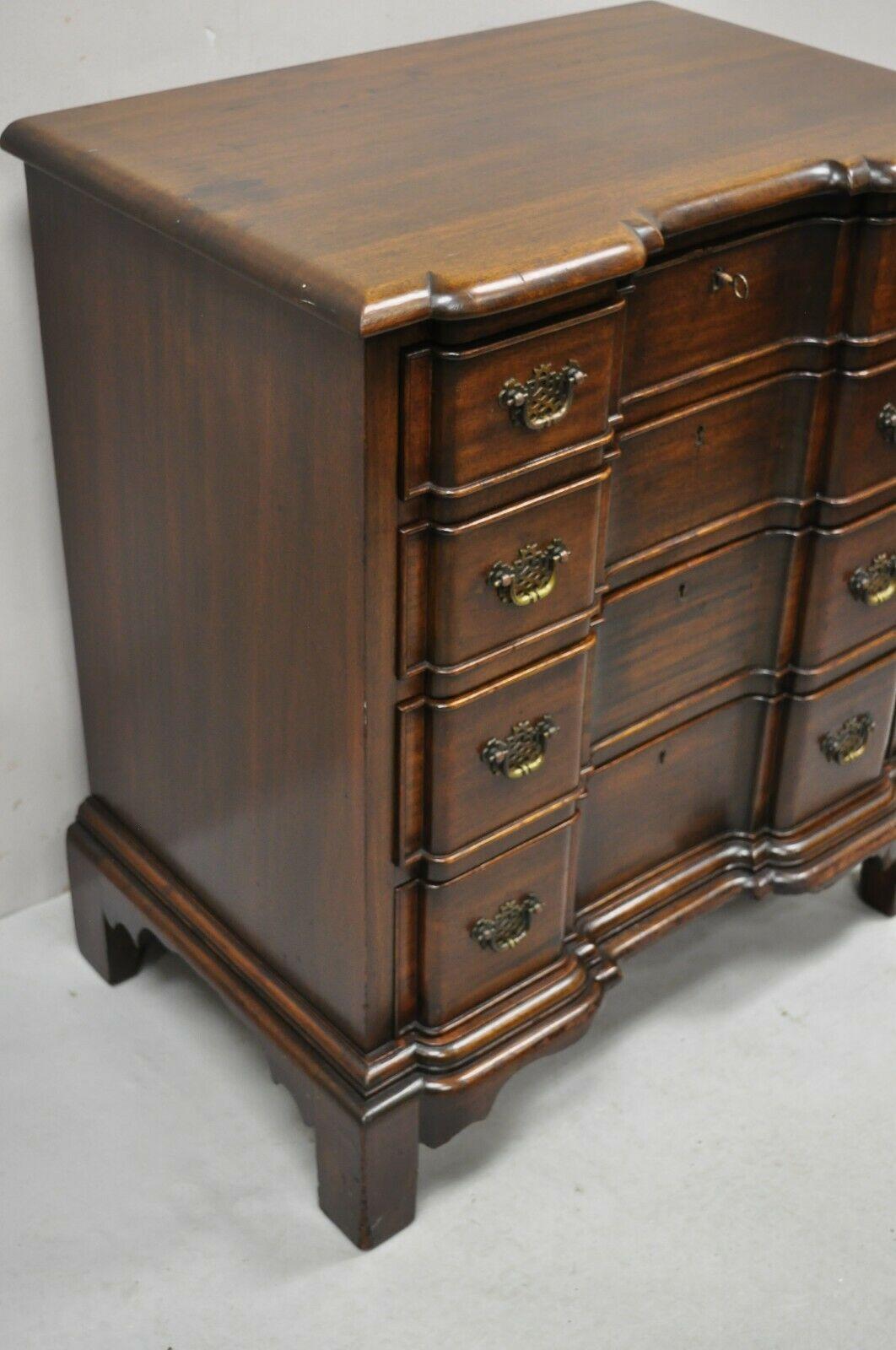 Vintage Charak English Chippendale Style Mahogany 4 Drawer Blockfront Chest 6