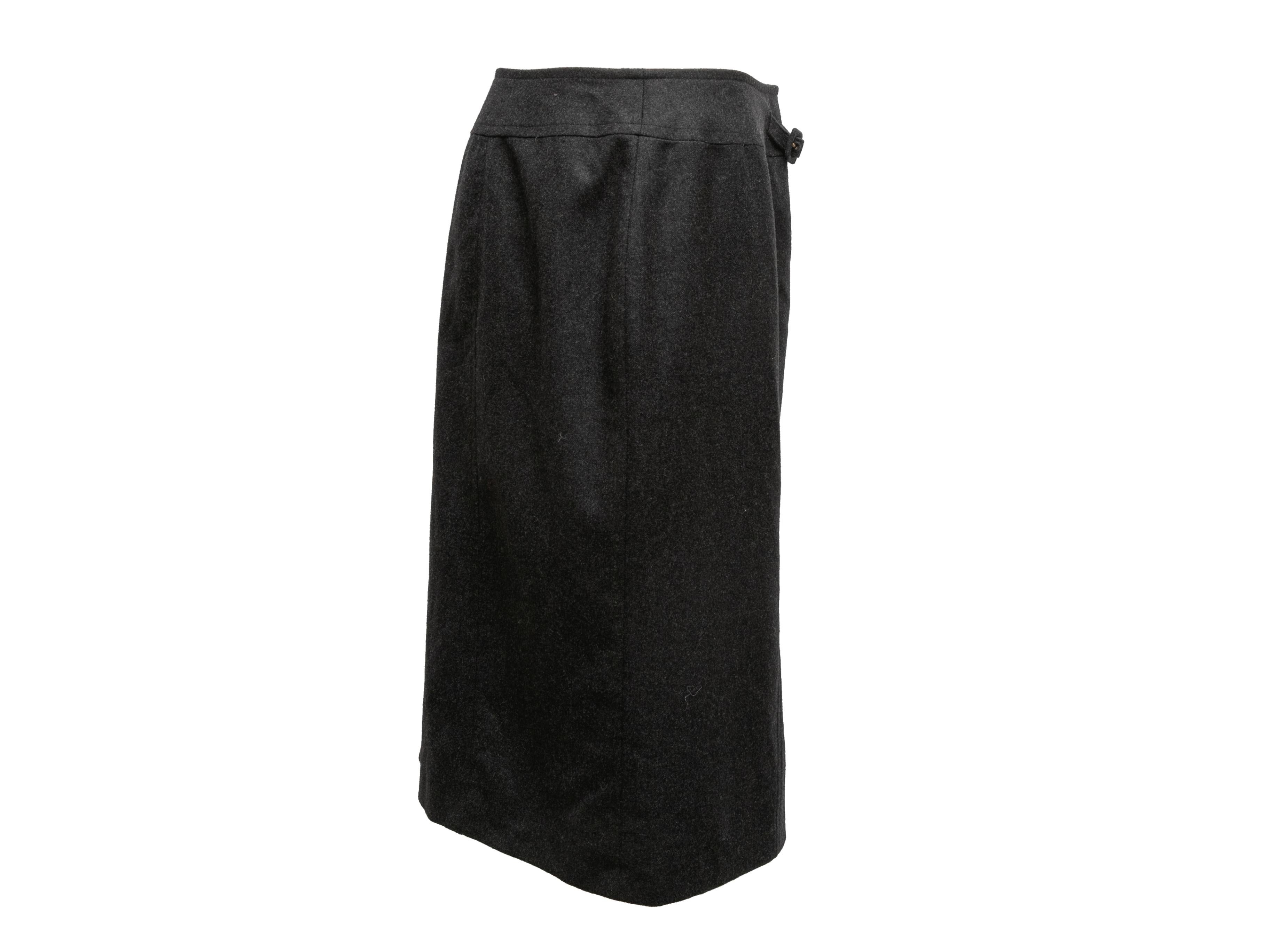 Black Vintage Charcoal Chanel Fall/Winter 1997 Skirt Size FR 44 For Sale