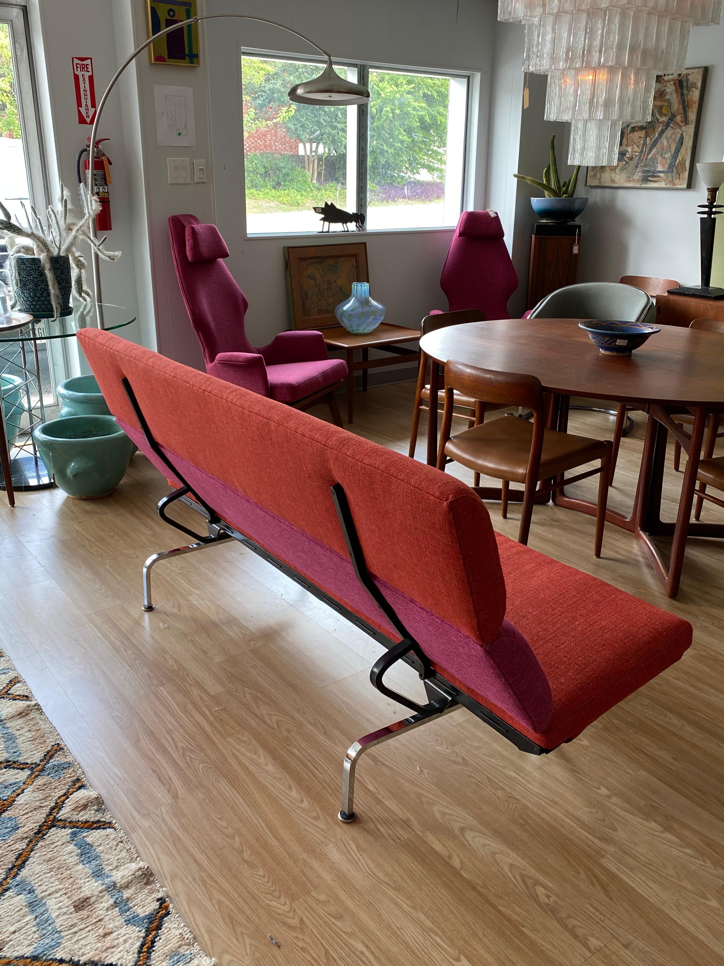 Mid-Century Modern Vintage Charles and Ray Eames Compact Sofa for Herman Miller, circa 1950s