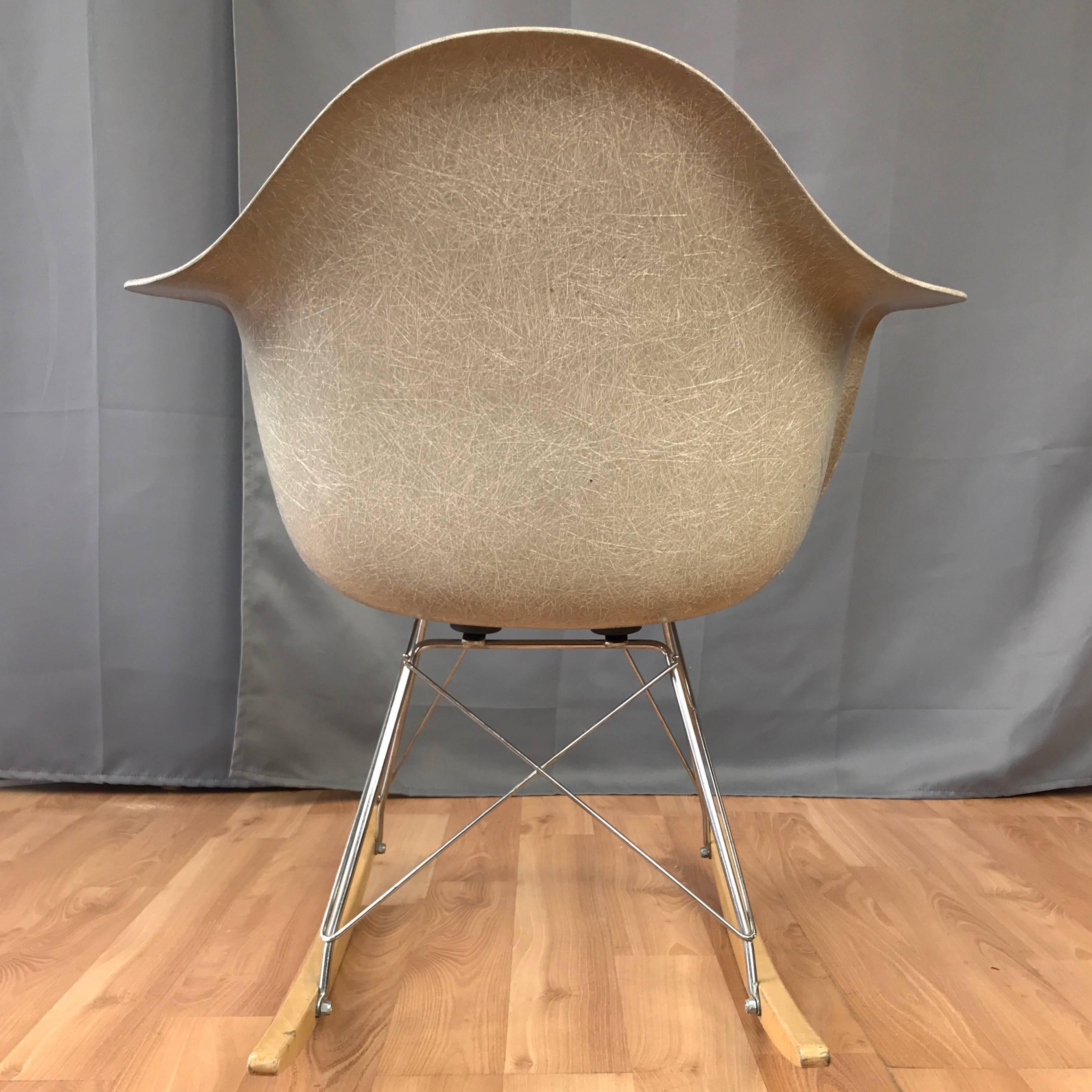 Mid-20th Century Vintage Charles and Ray Eames for Herman Miller RAR Rocker